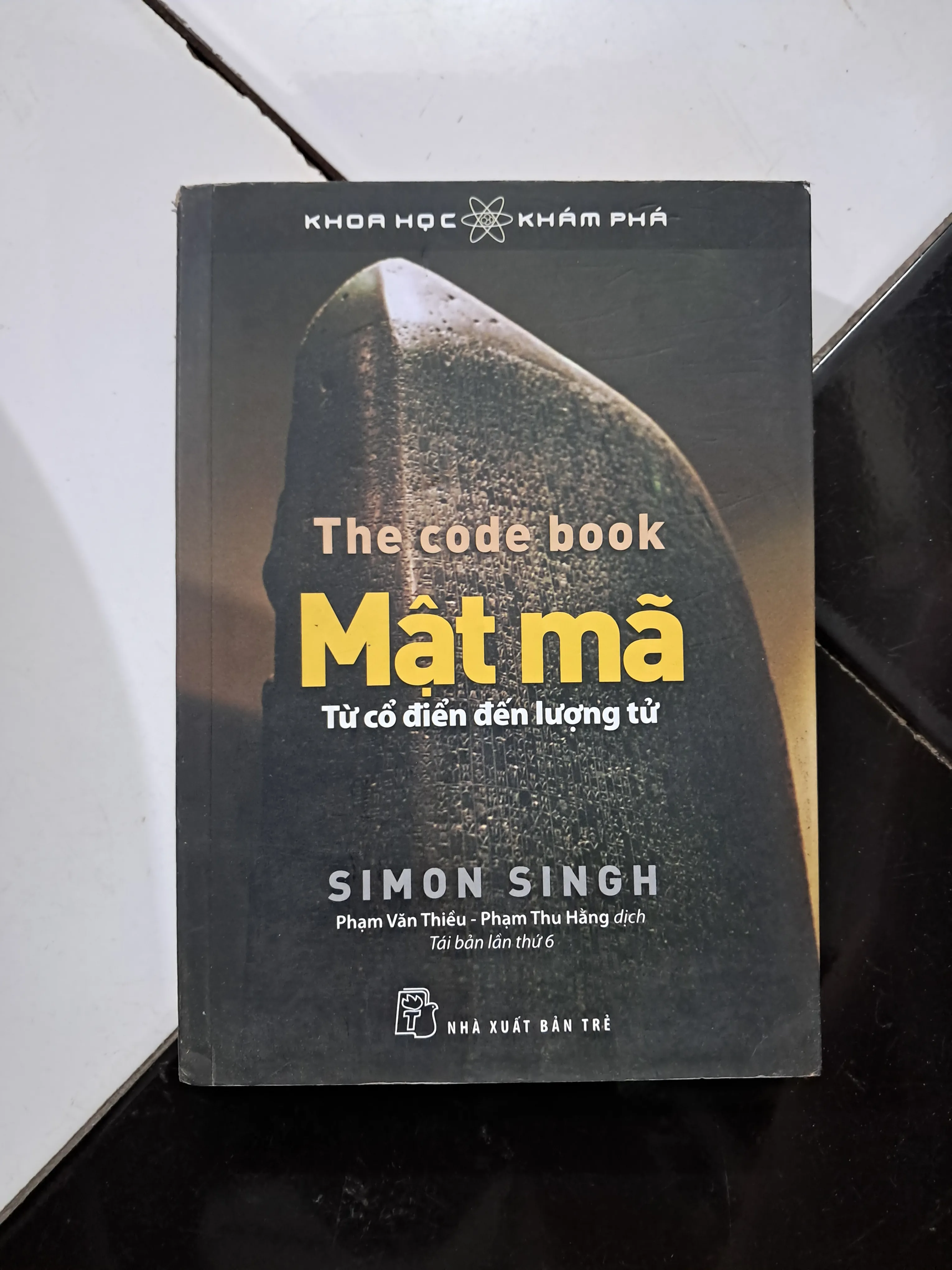 The code book MẬT MÃ