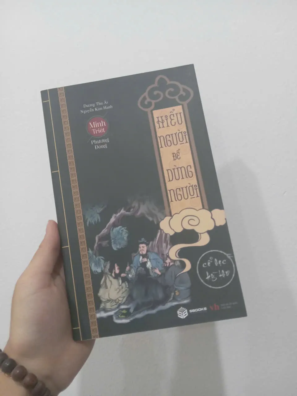 Hiểu người để dùng người