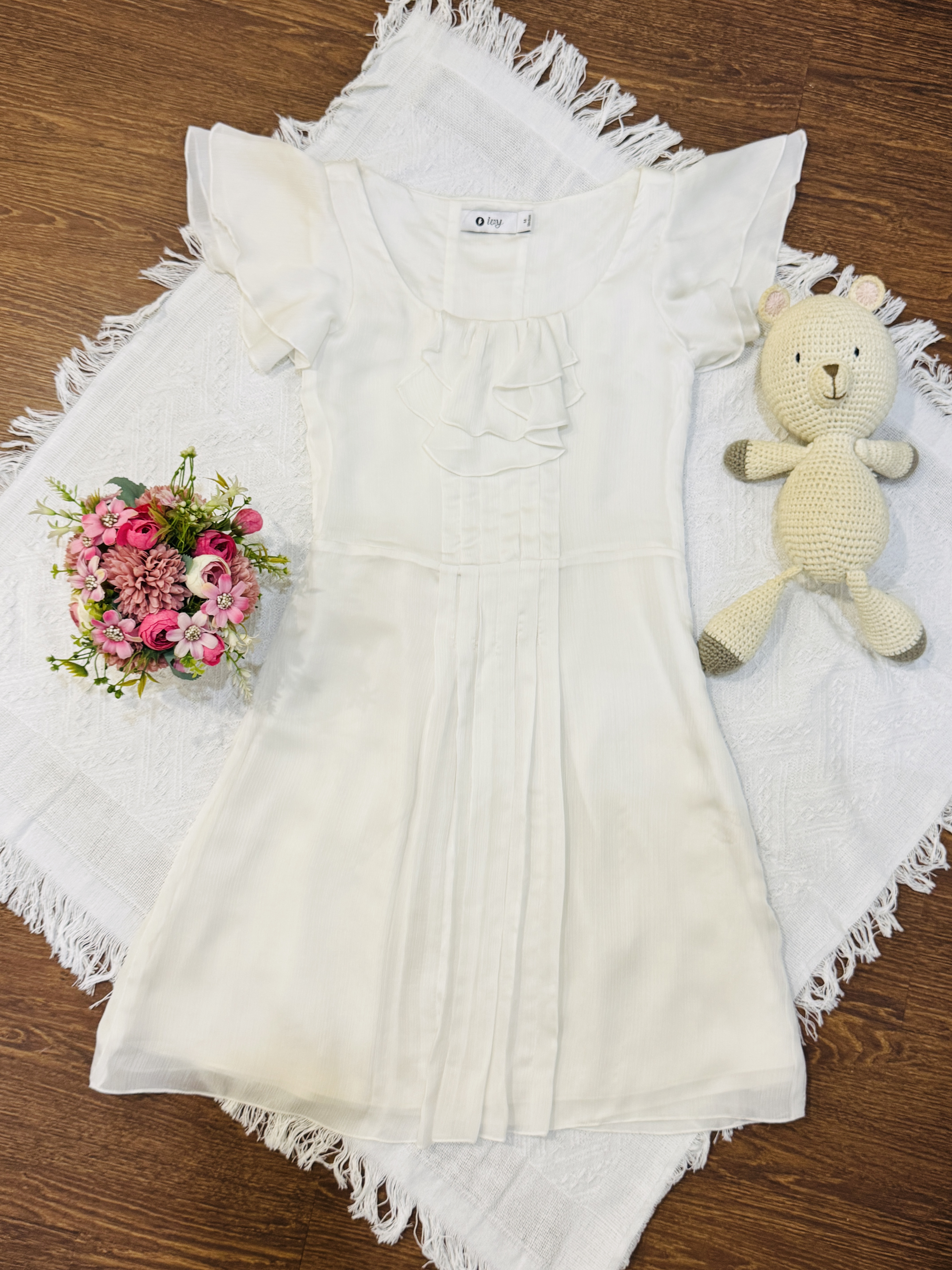 Vây thiết kế ivy, chất liệu tơ voan, Sz M, màu trắng