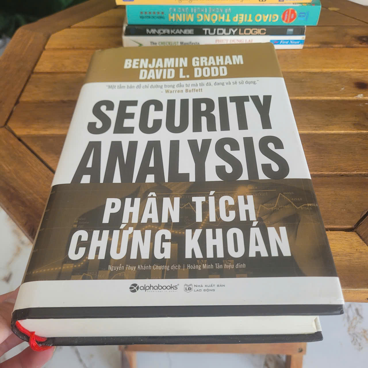Phân Tích Chứng Khoán	Benjamin Graham & David L. Dodd