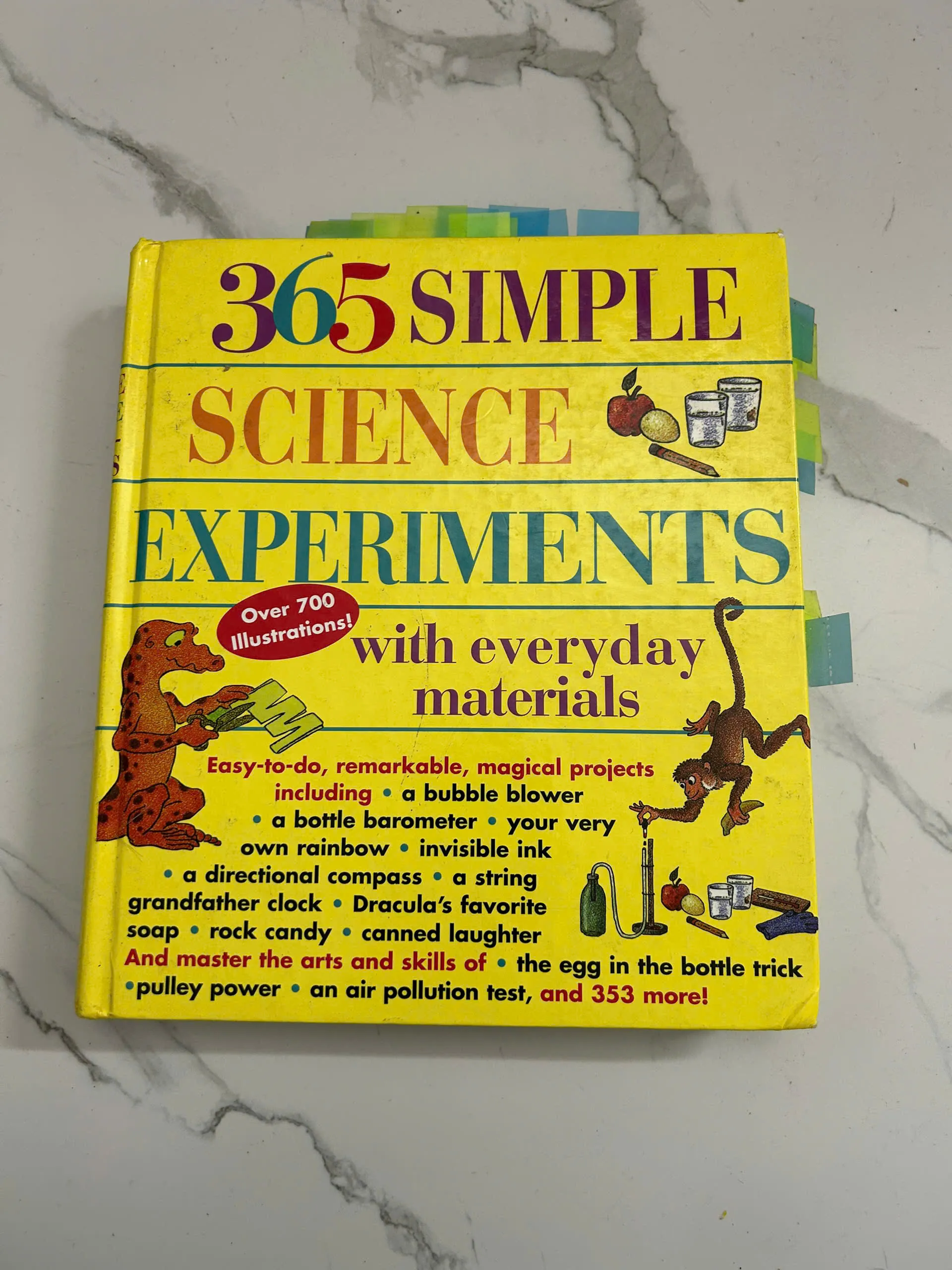 365 Simple Science Experiments – E. Richard Churchill