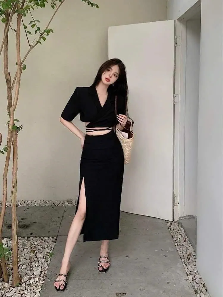 Set áo cột eo + chân váy đen dài