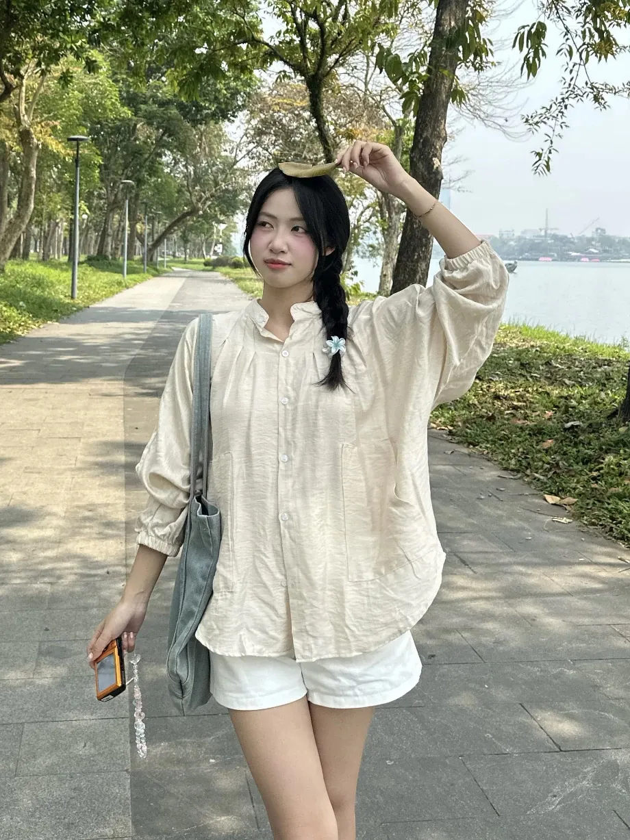 Áo sơ mi đũi hàn size S form rộng <51kg