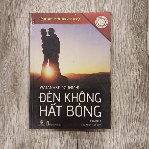 Đèn không hắt bóng - Watanabe Dzunichi