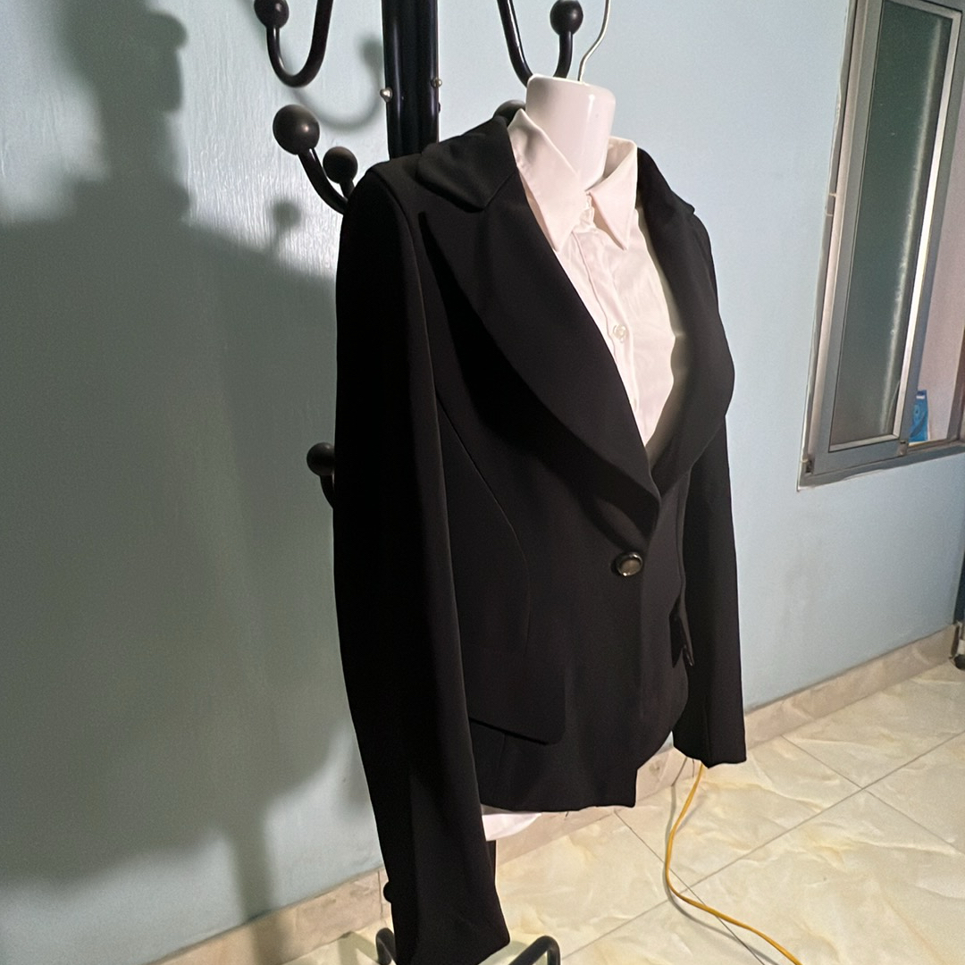 Áo khoác vest nữ dài tay công sở đính đá cao cấp màu đen trắng kiểu dáng  hàn quốc cá tính - Áo vest, blazer nữ | ThờiTrangNữ.vn