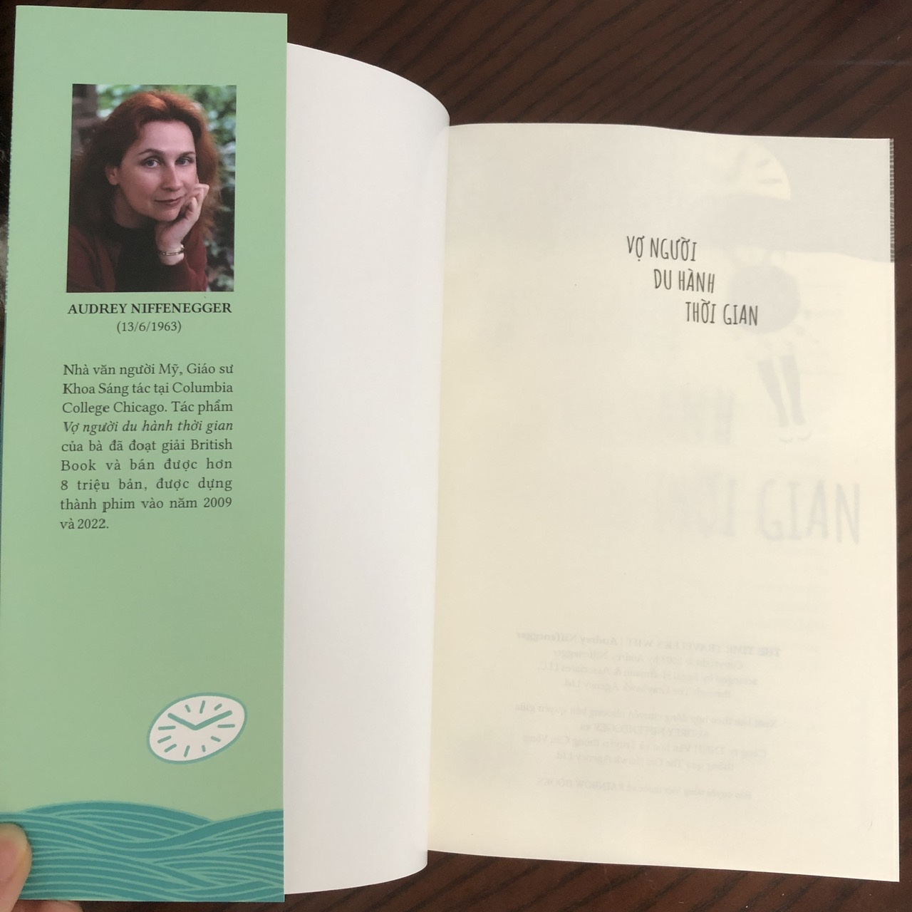 VỢ NGƯỜI DU HÀNH THỜI GIAN (Tác giả Audrey Niffenegger) 533468