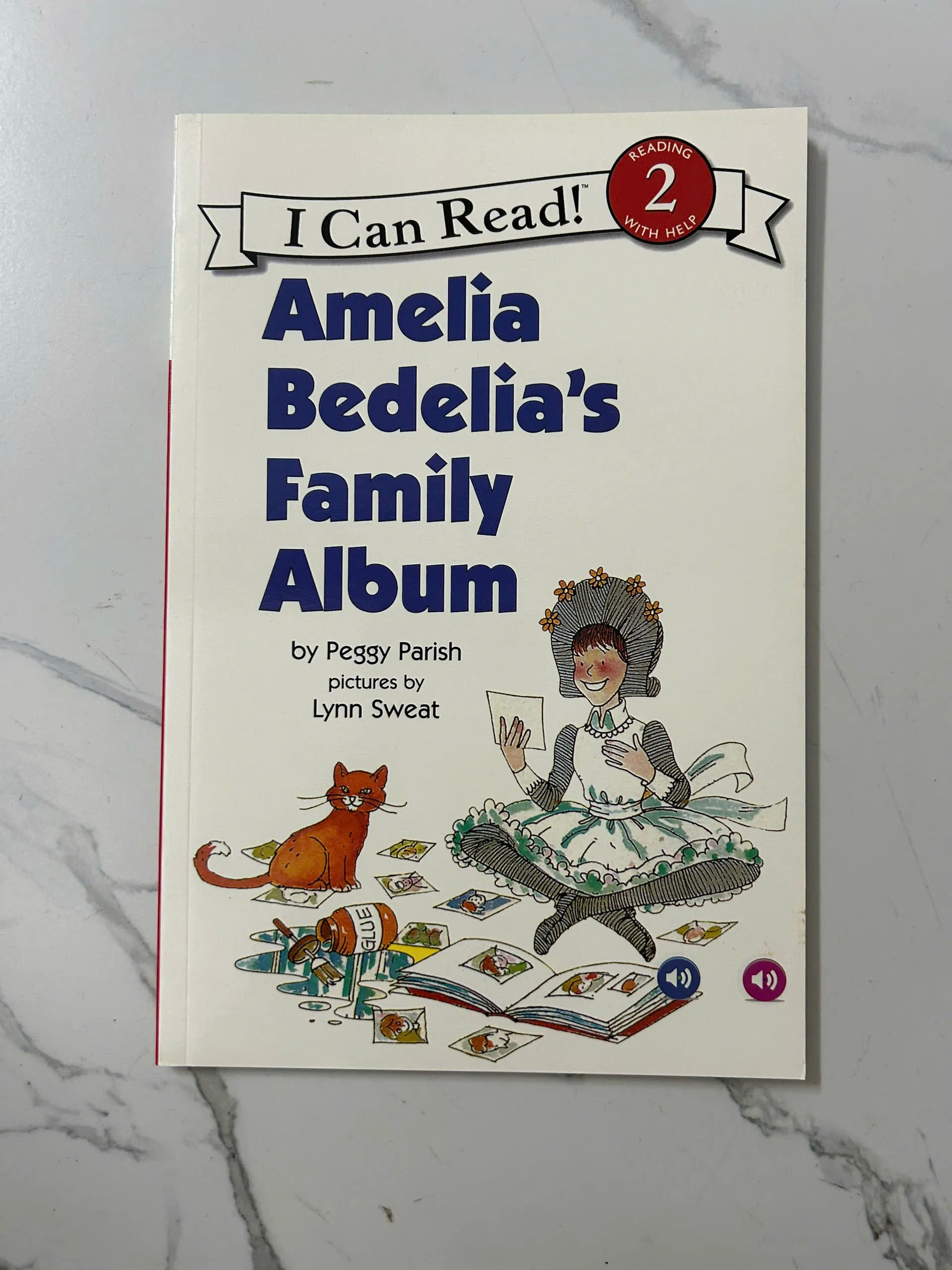 Amelia Bedelia's Family Album (Level 2) – Tác giả: Peggy Parish