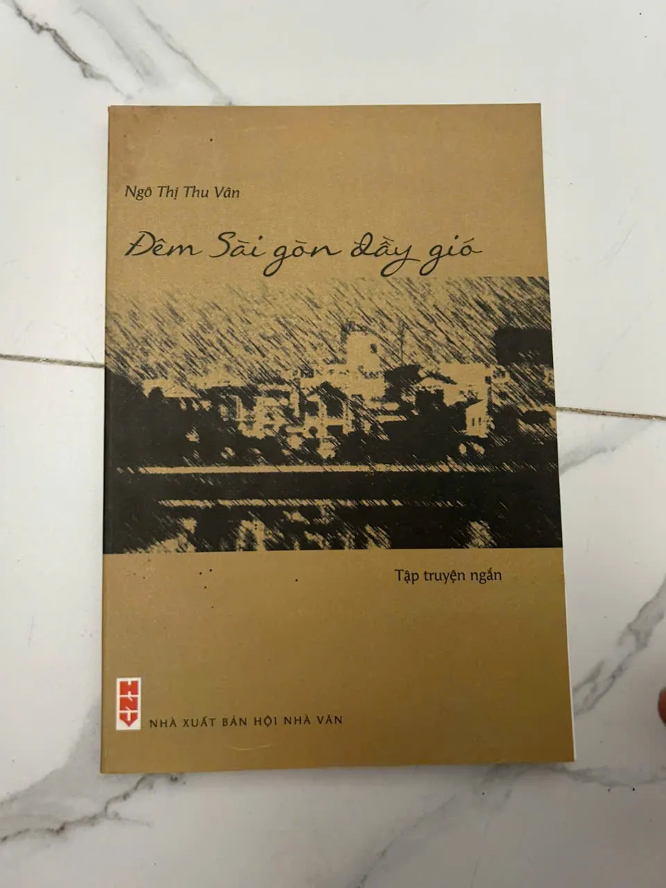 Đêm Sài Gòn đầy gió - Ngô Thị Thu Vân