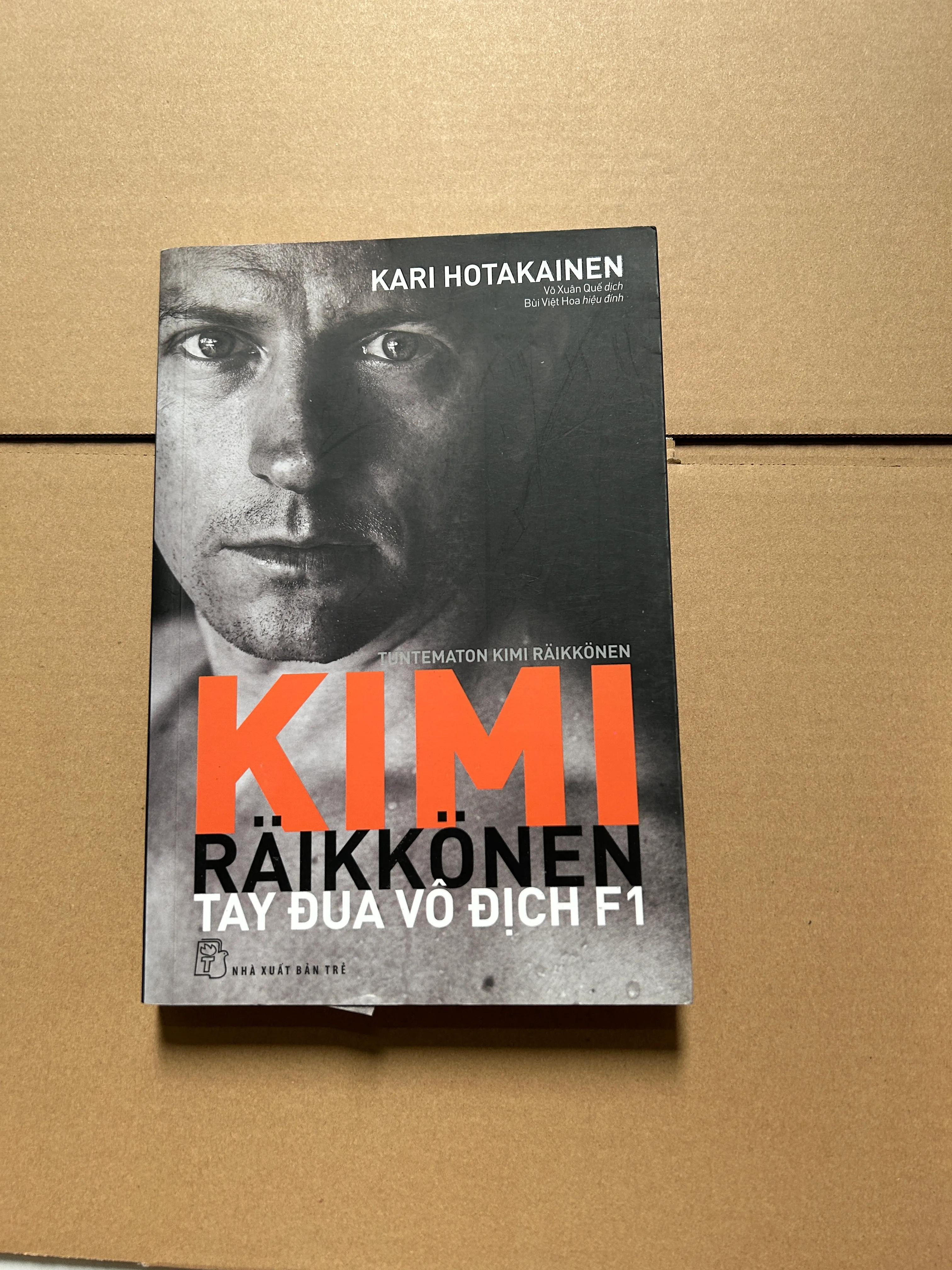 KIMI RAIKKONEN Tay đua vô địch F1 - Kari Hotakainen