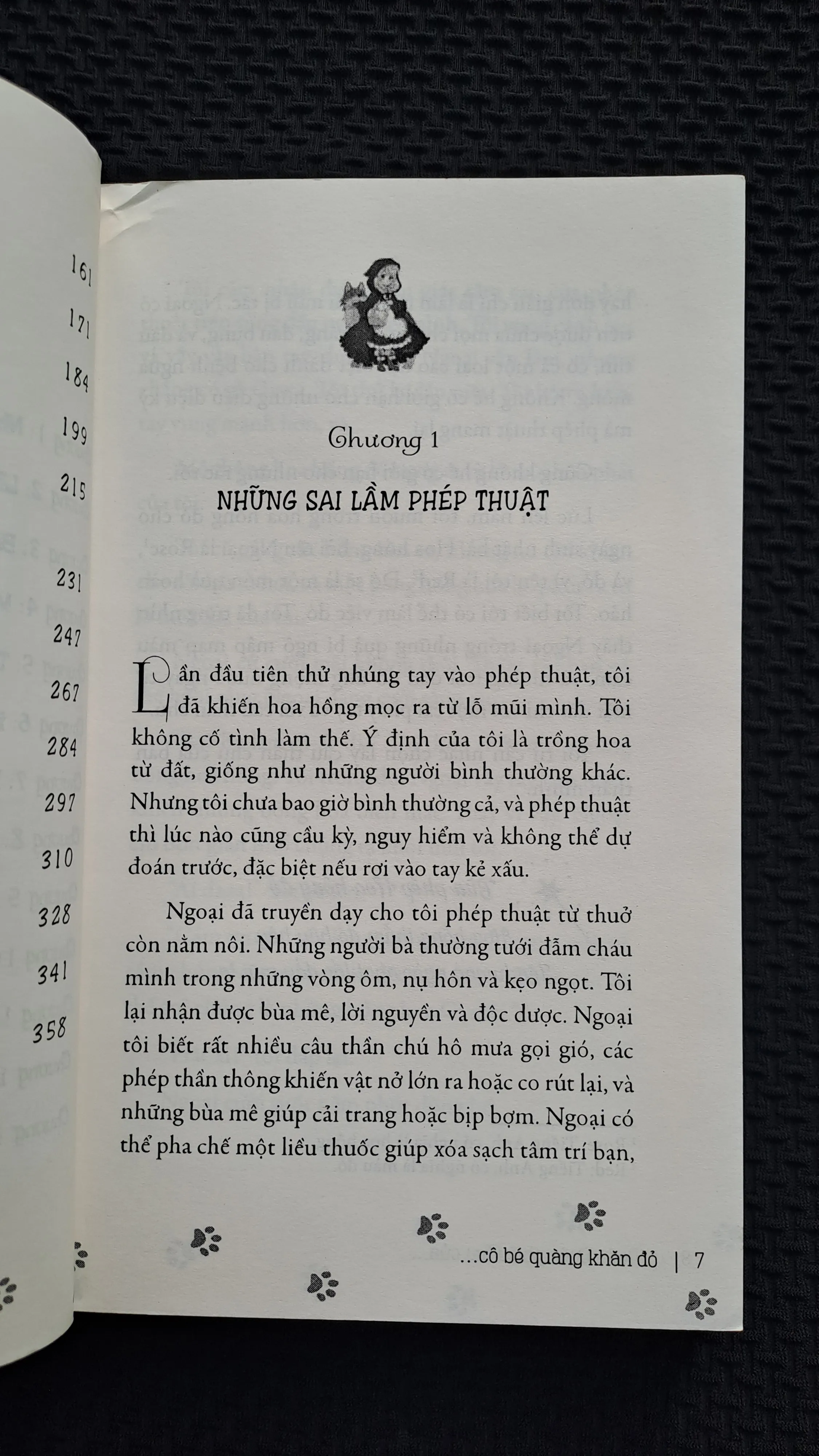 Red: Cuộc phiêu lưu của cô bé quàng khăn đỏ - Liesl Shurtliff 998574