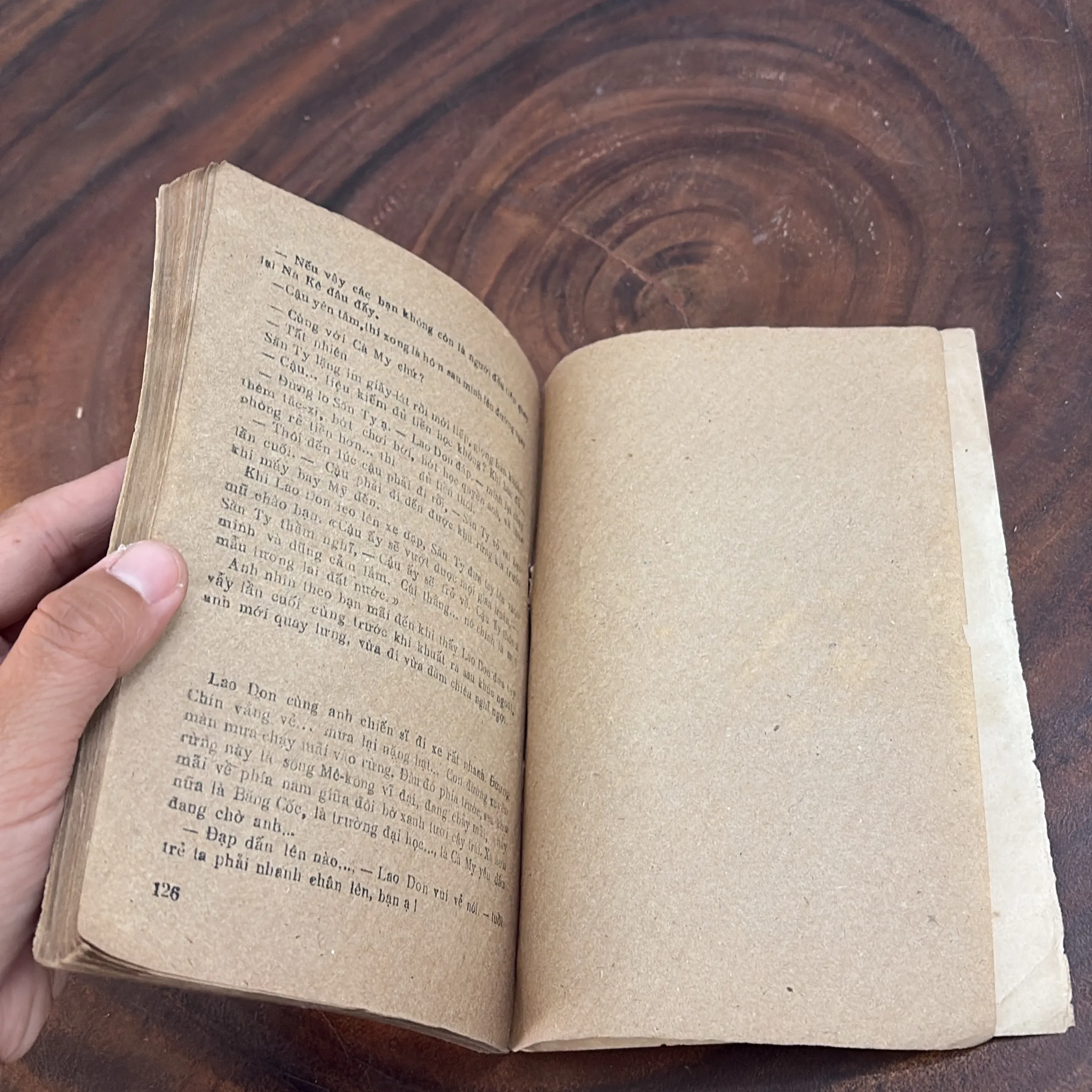 II Văn Học: Con Hổ Vùng Sangrila - HARY TUYRKƠ - 1986 1005269