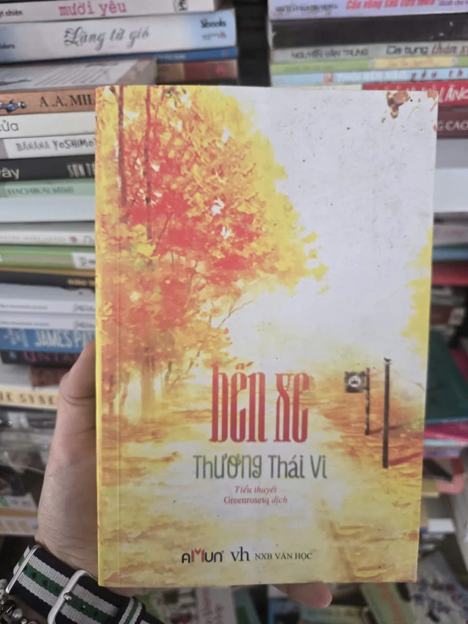 bến xe - Thương Thái Vi