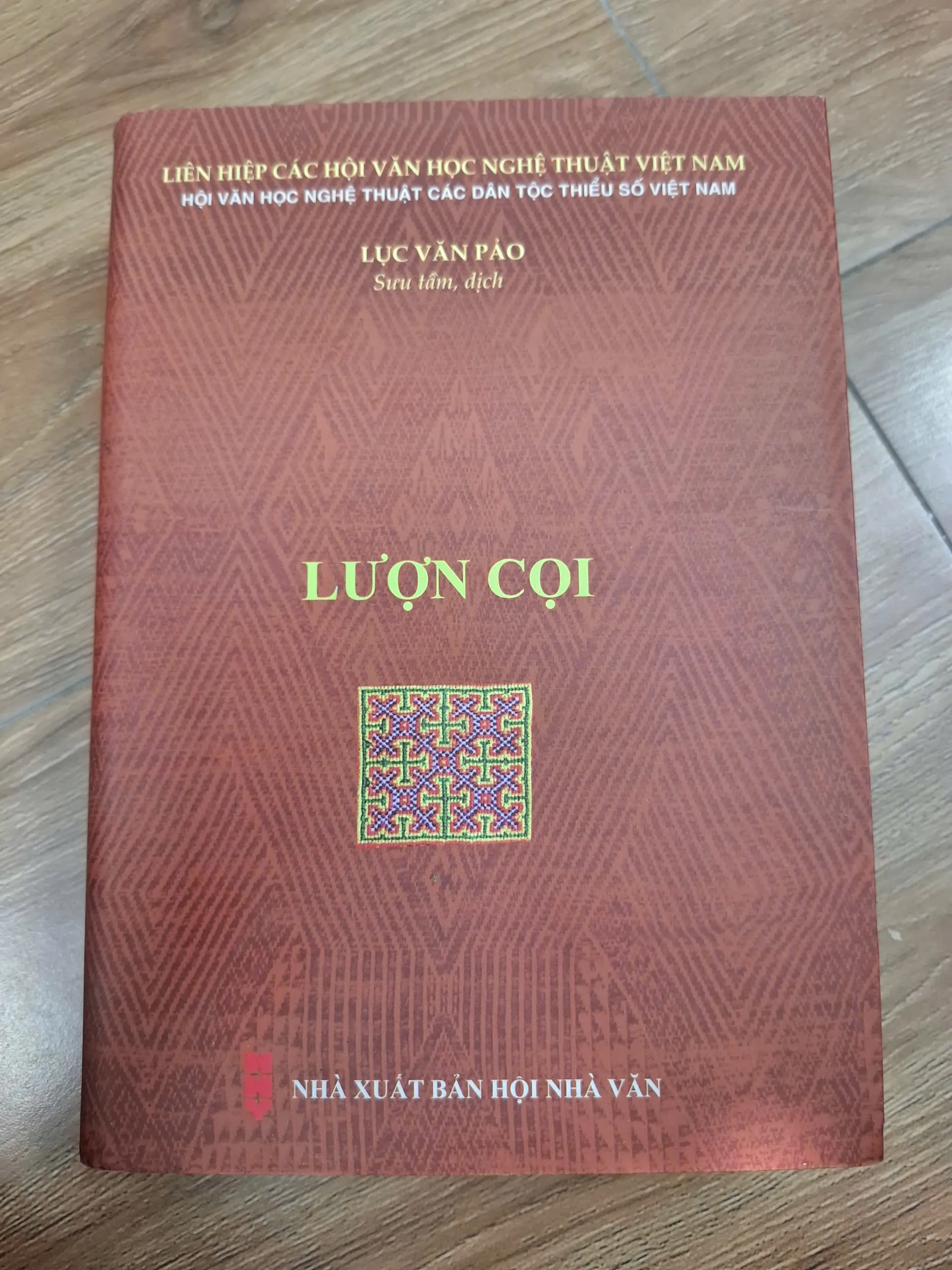 Lượn cọi - Lục Văn Pảo (Sưu tầm, dịch) - Dân ca/Văn hóa dân gian