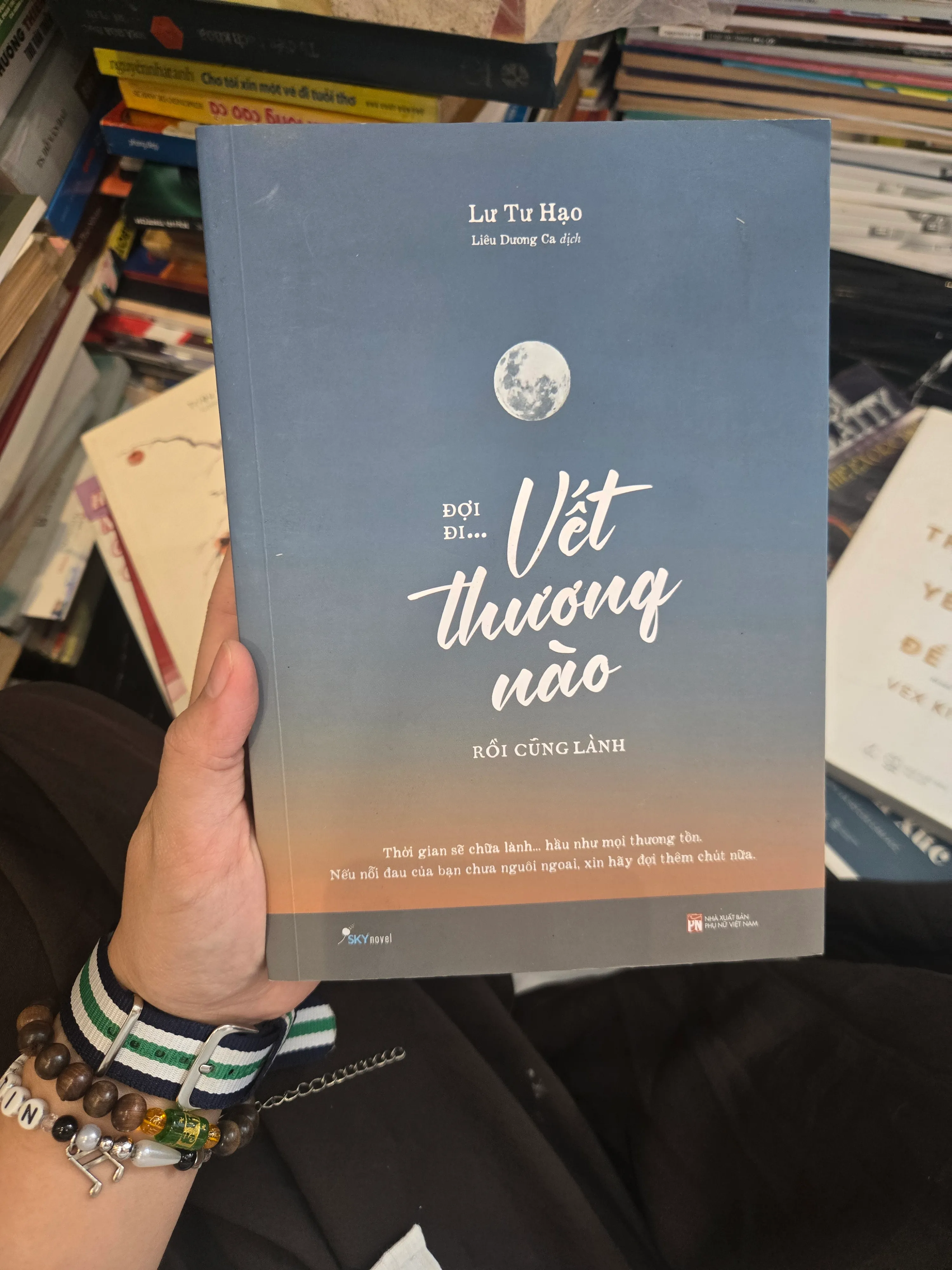 Đợi đi vết thương nào cũng lành