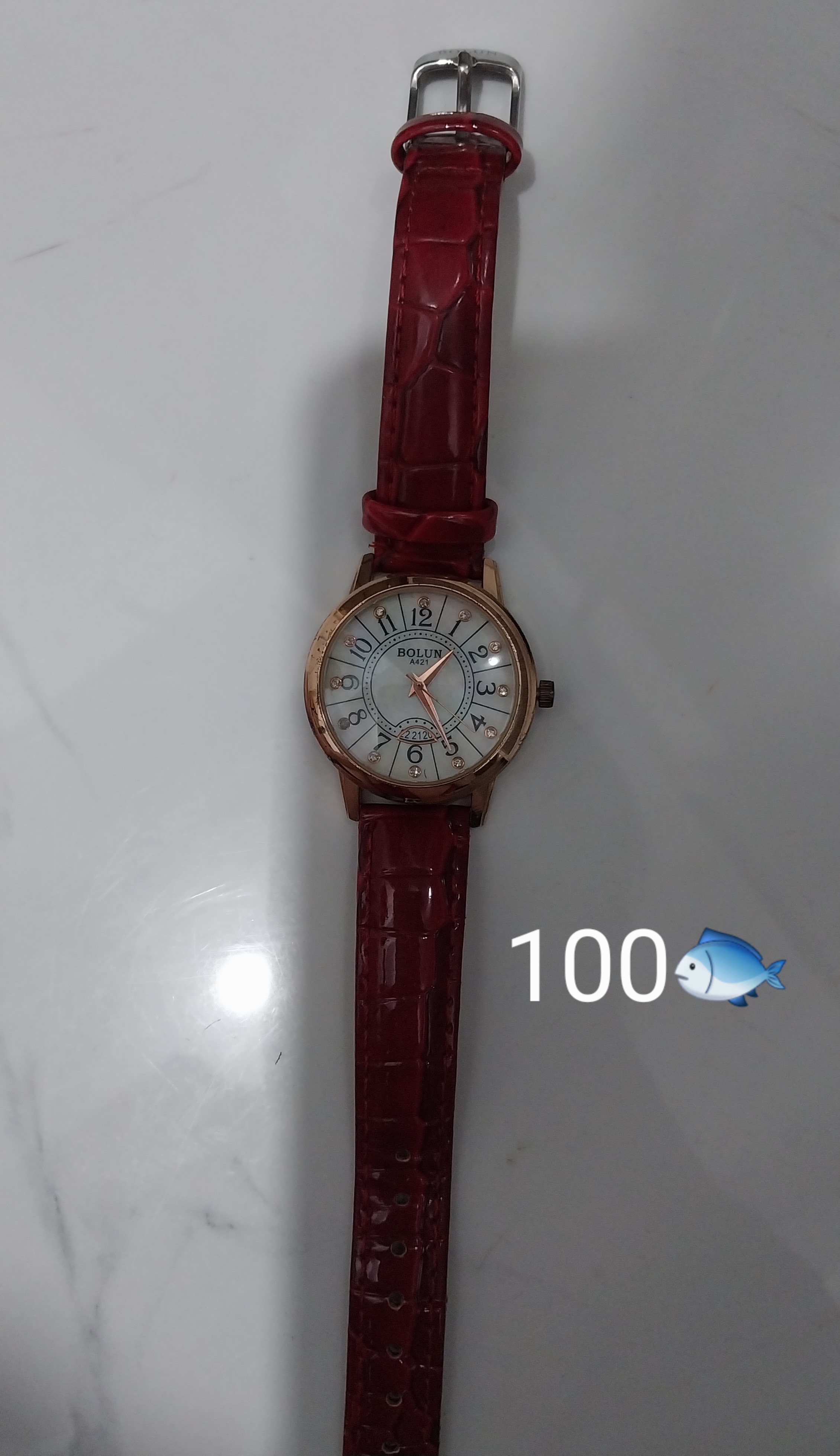 Đồng hồ nữ màu đỏ BOLUN còn mới 499587