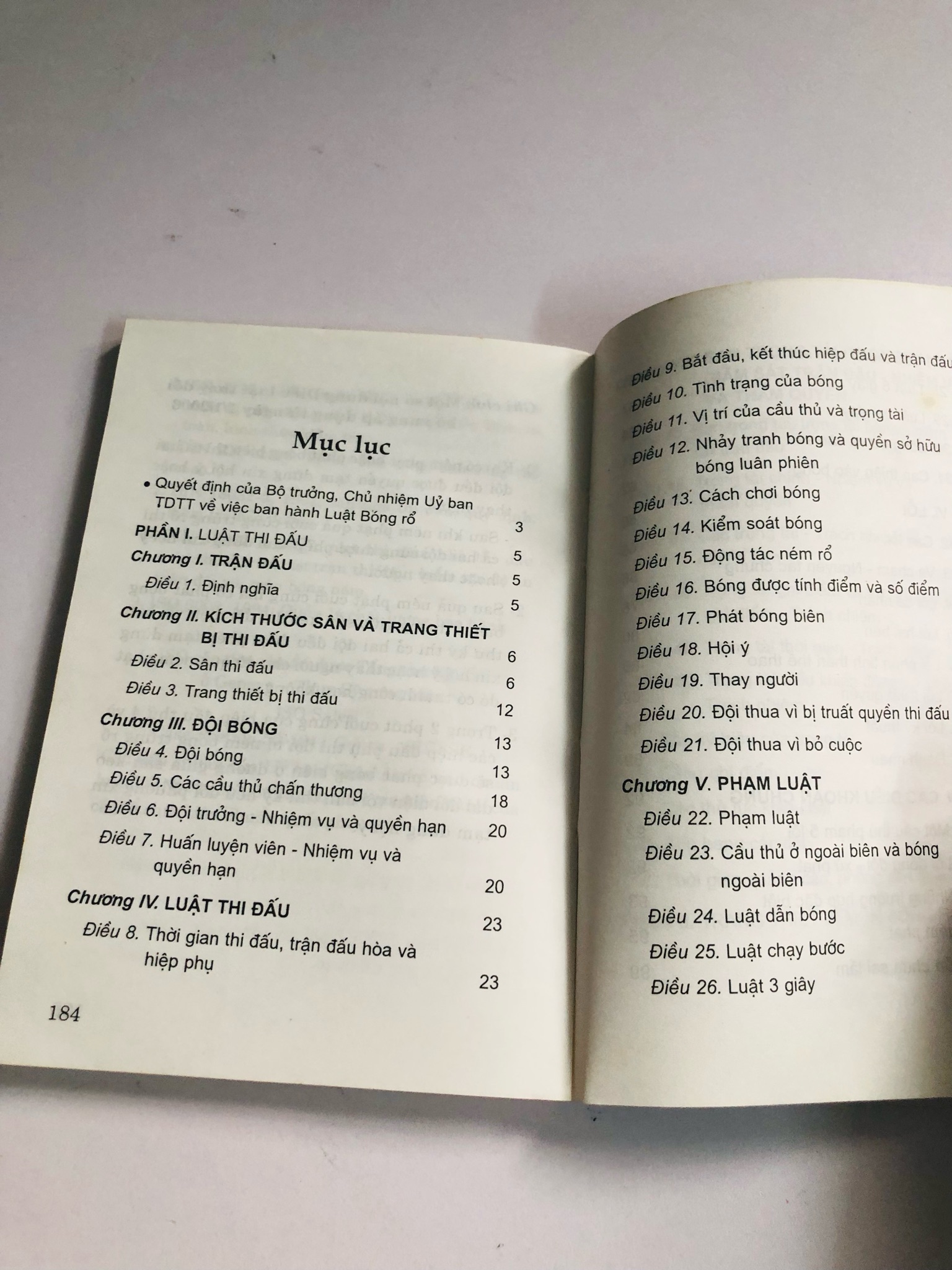 LUẬT BÓNG RỔ - 188 trang, nxb: 2006 532175