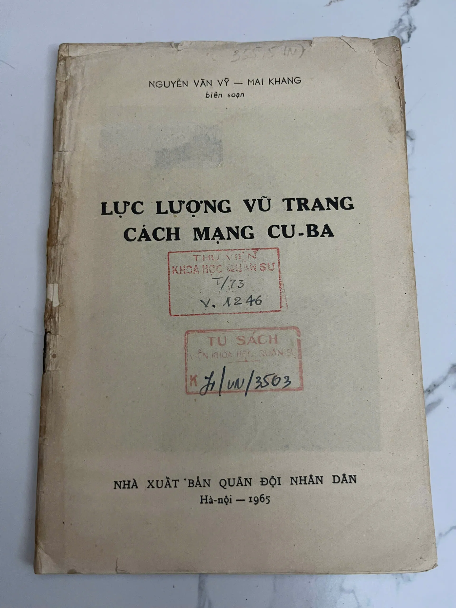 Lực lượng vũ trang cách mạng Cu-ba — Nguyễn Văn Vỹ & Mai Khang