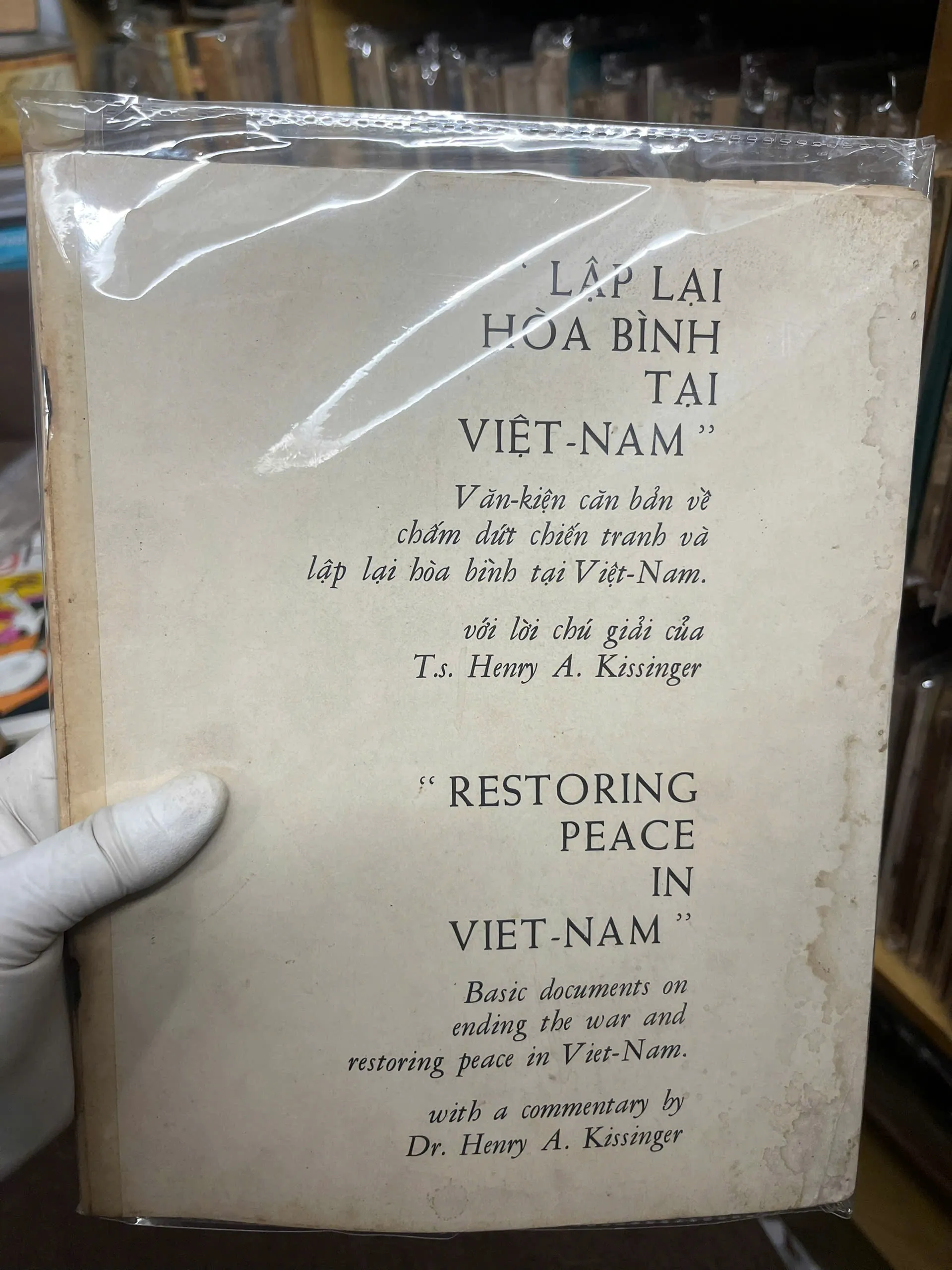 Lập lại Hòa bình tại Việt Nam (Restoring Peace in Viet-Nam) - T.S. Henry A. Kissinge