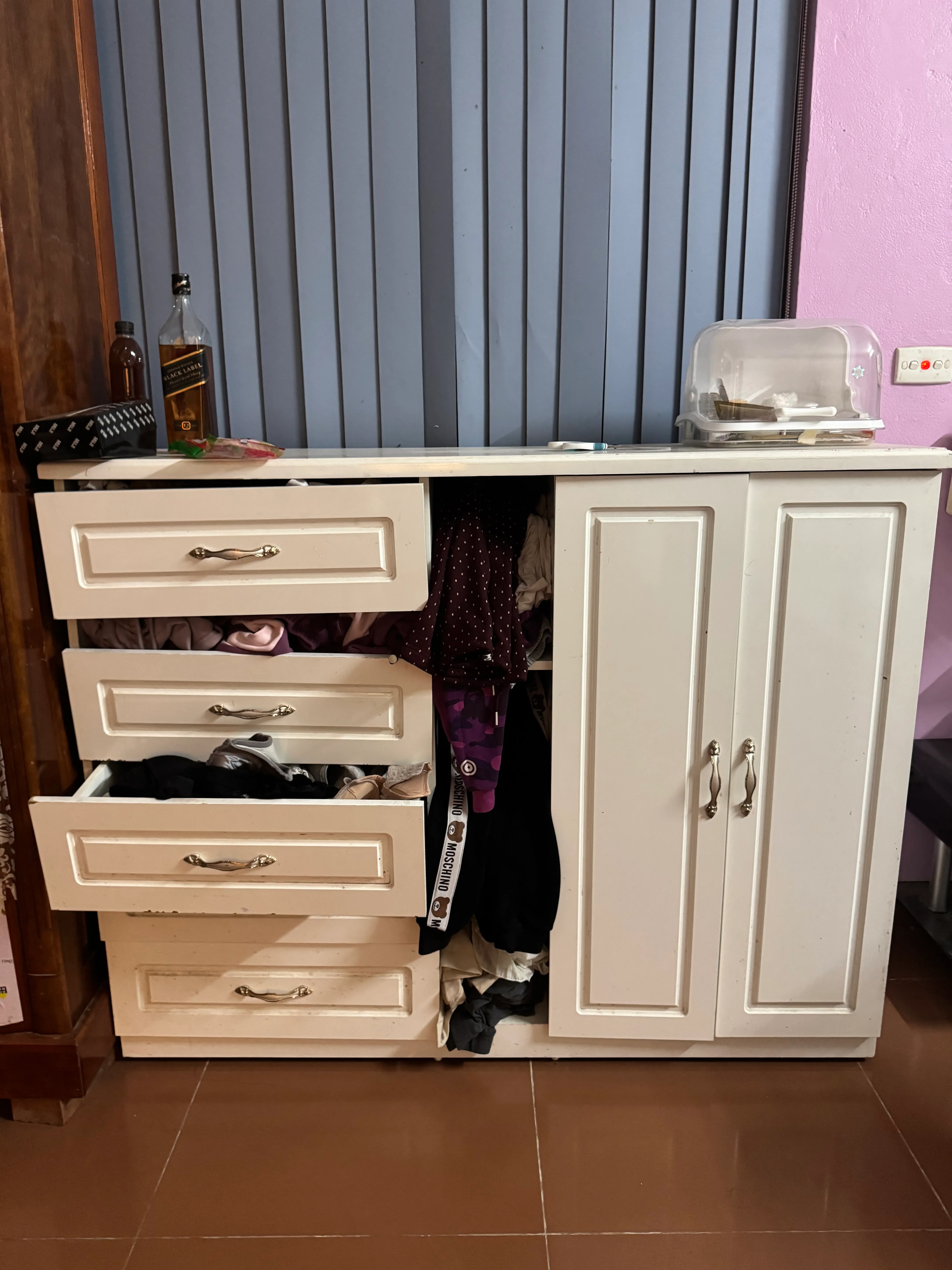 Bàn trang điểm cổ điển màu trắng chất liệu gỗ sơn bóng 739081