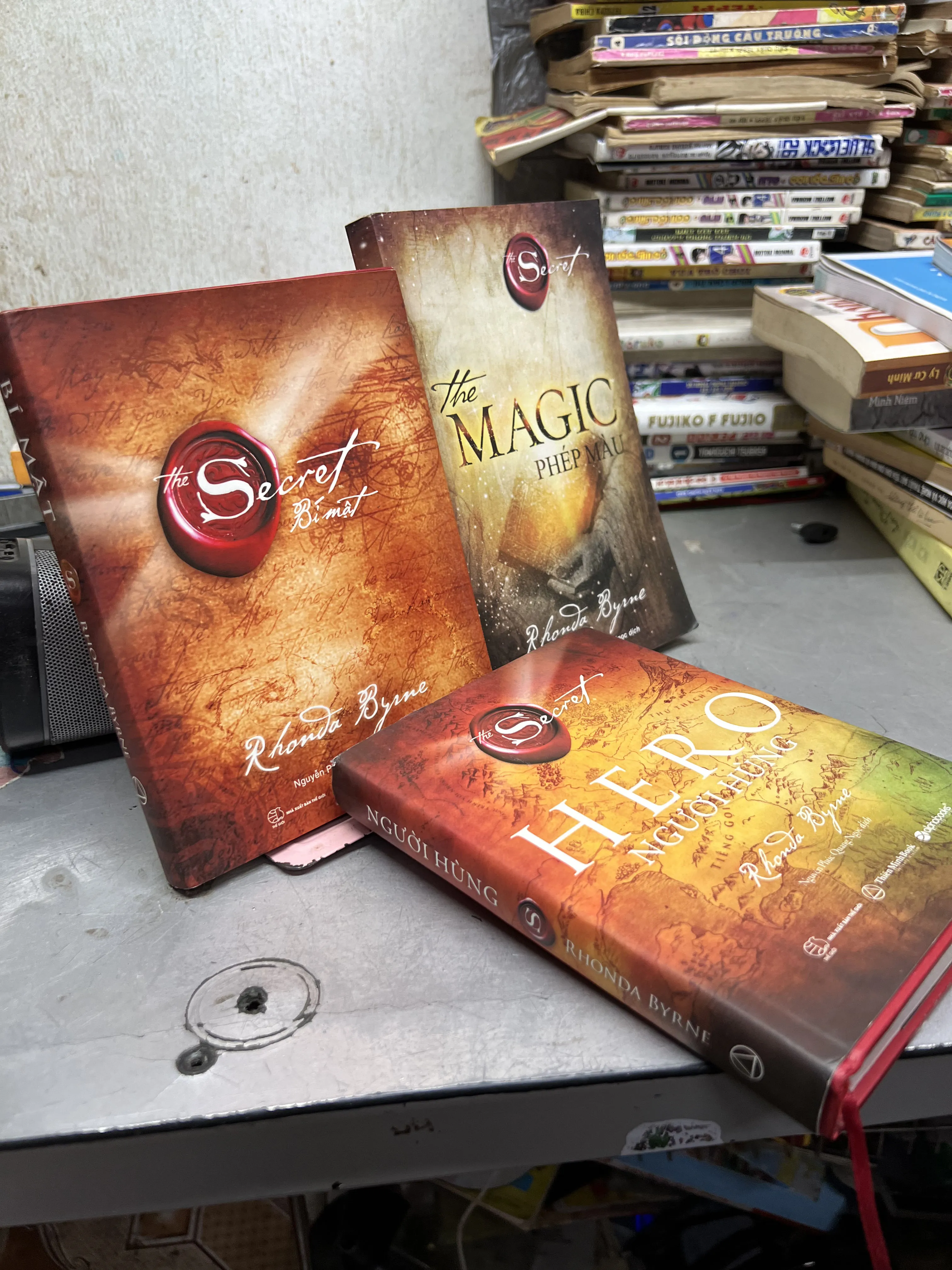 Combo 3 cuốn secret người hùng bí mật và magic