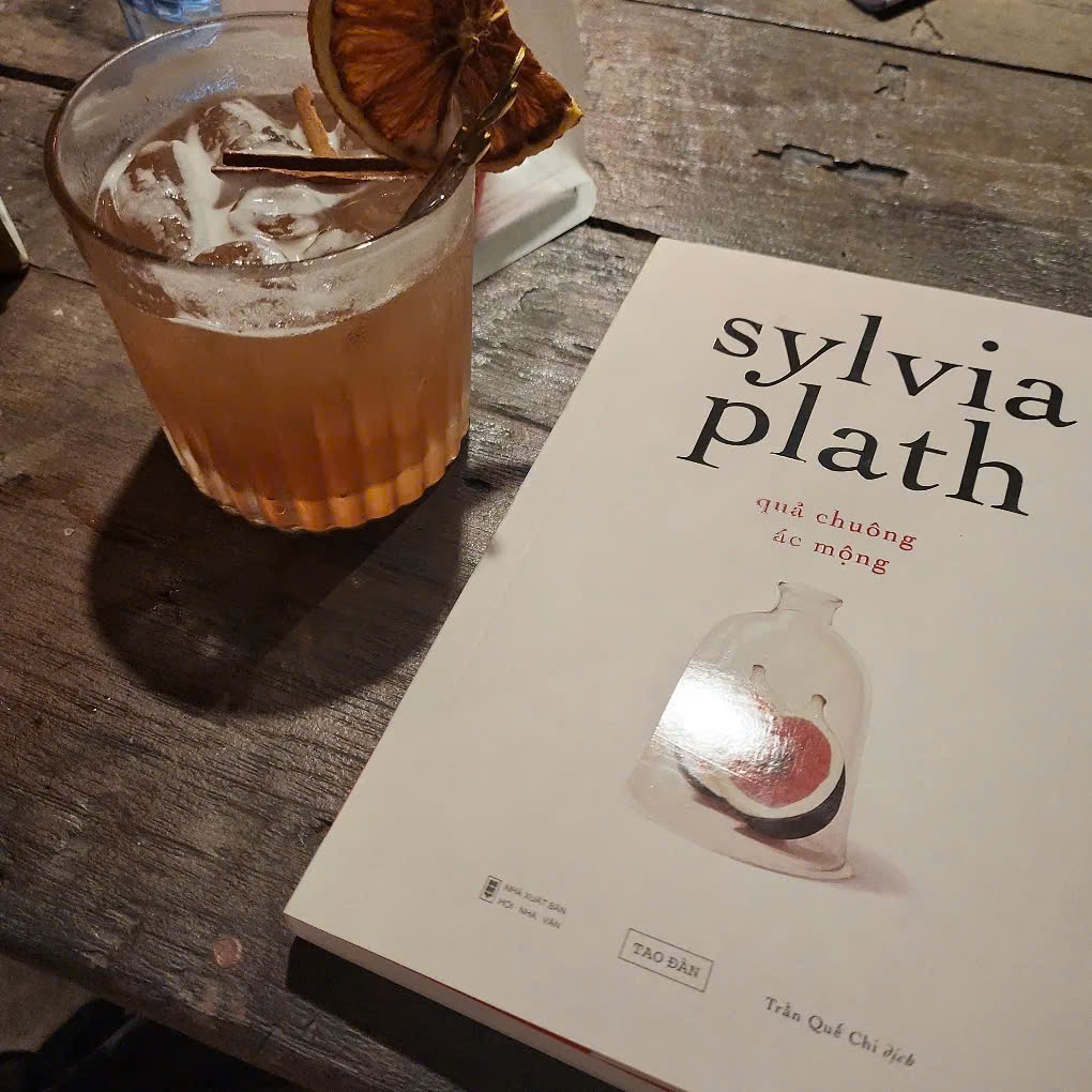 QUẢ CHUÔNG ÁC MỘNG - Sylvia Plath 549242