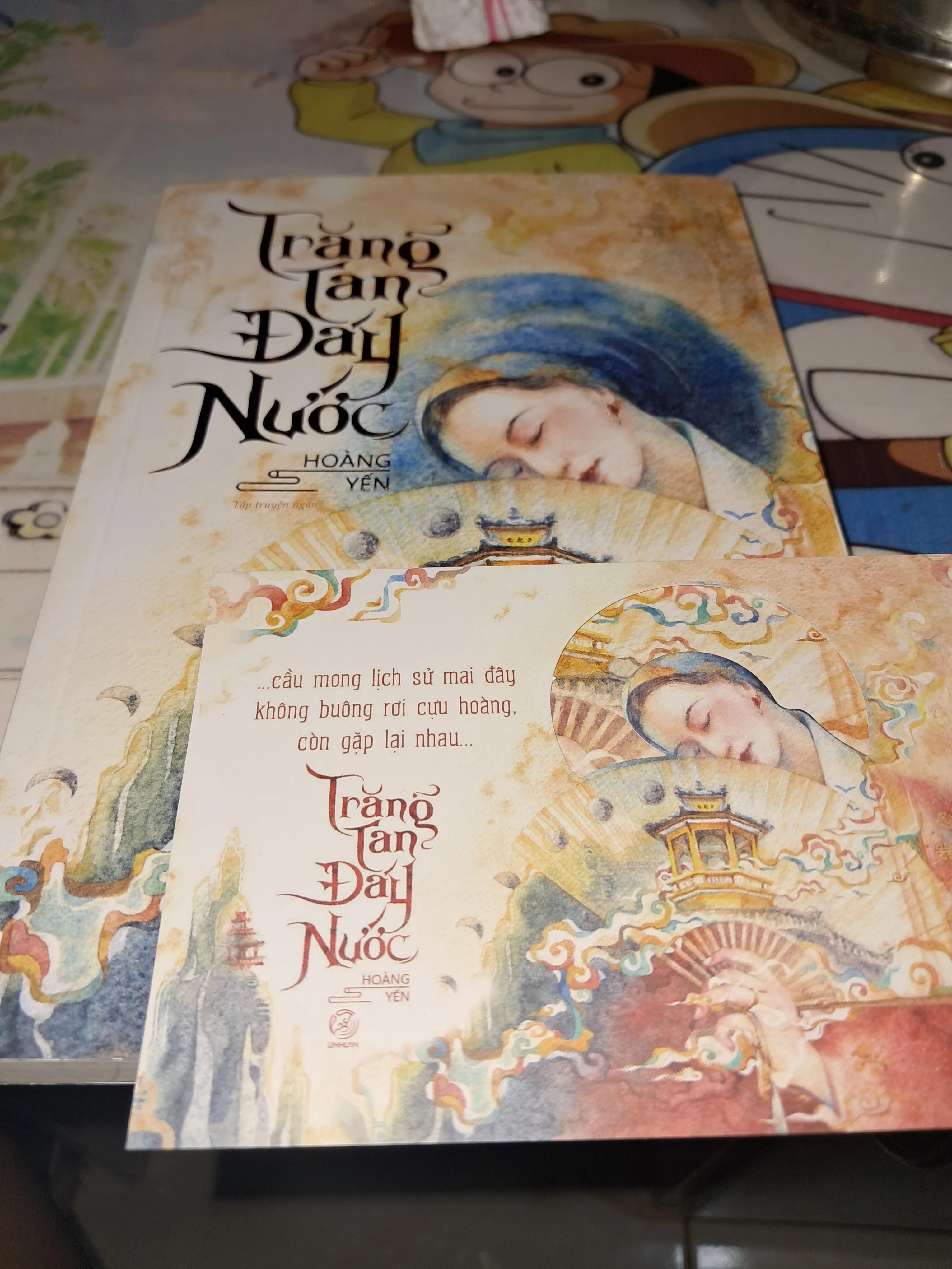 Trăng tan đáy nước - hoàng yến