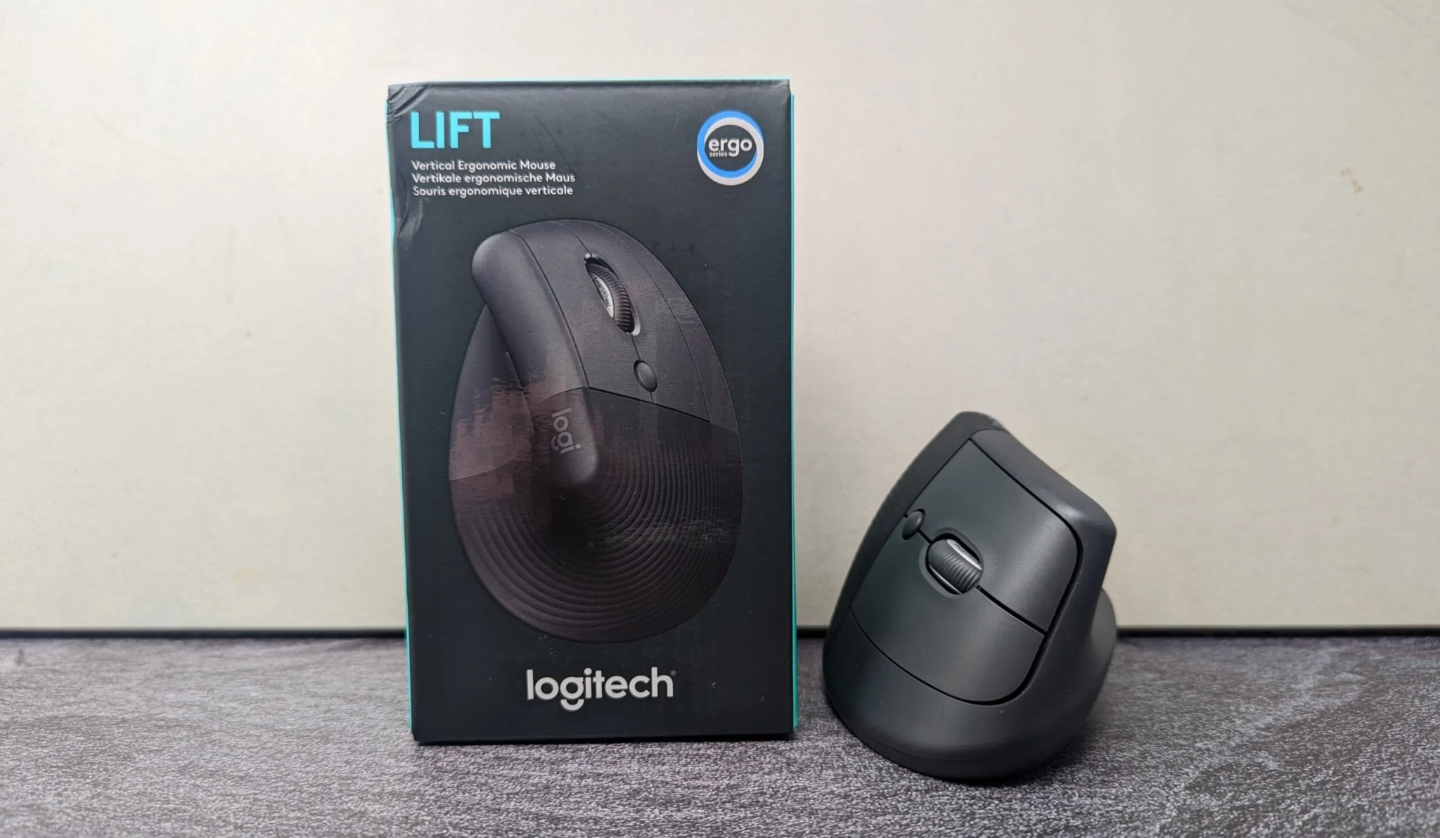 Chuột đứng Logitech Lift Vertical (đen) 276665