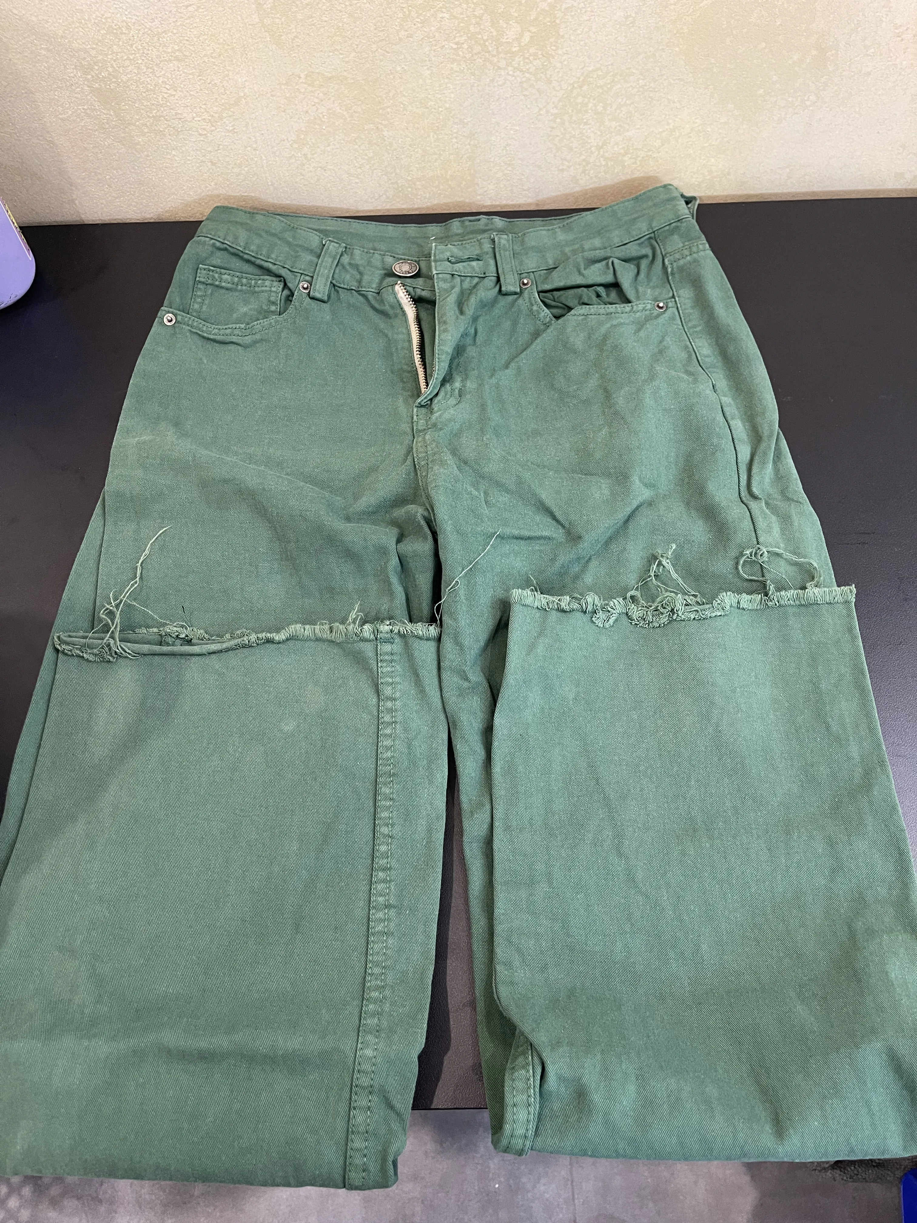 Quần Áo đã sử dụng vài lần, có cái còn mới nguyên chưa mặc 1001313