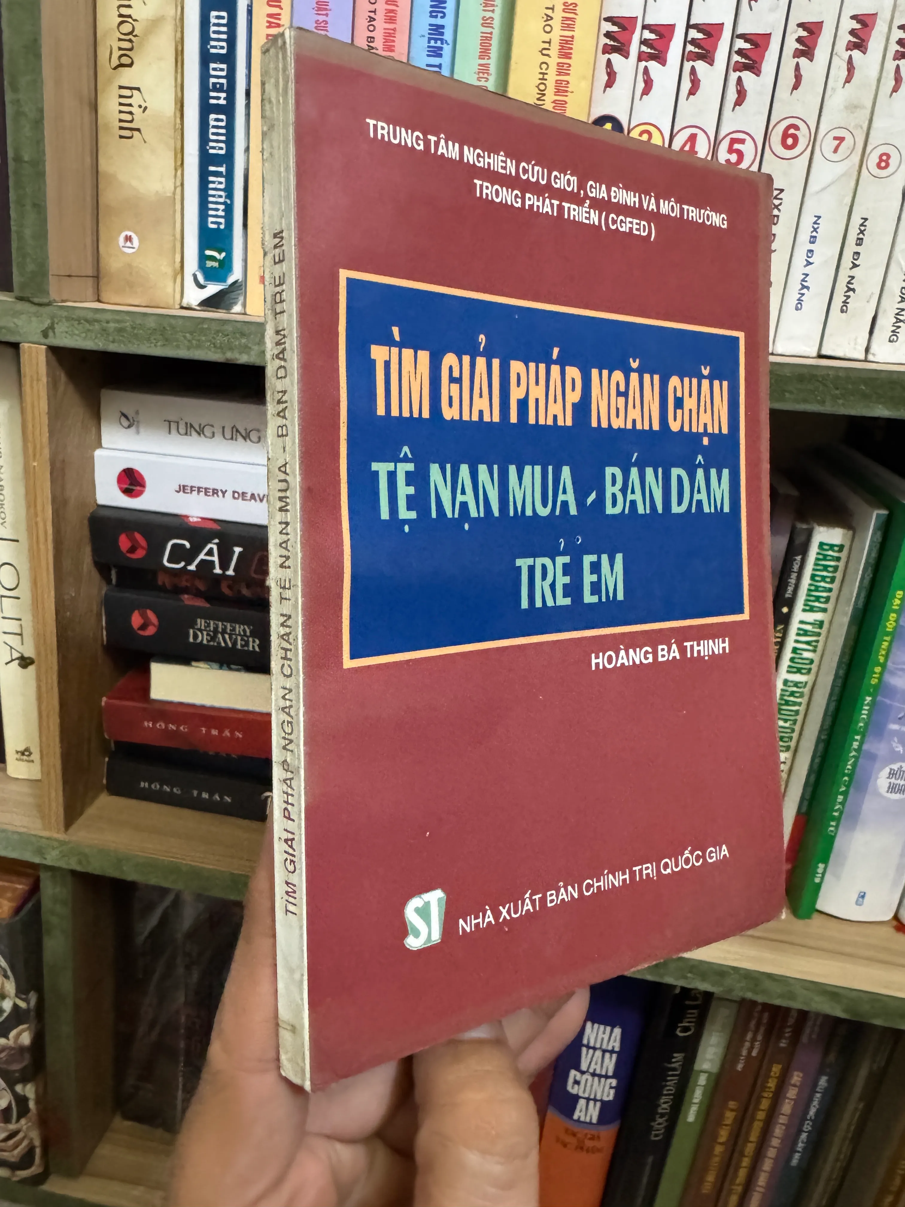Sách chuyên ngành Phòng tránh mua dâm trẻ em 