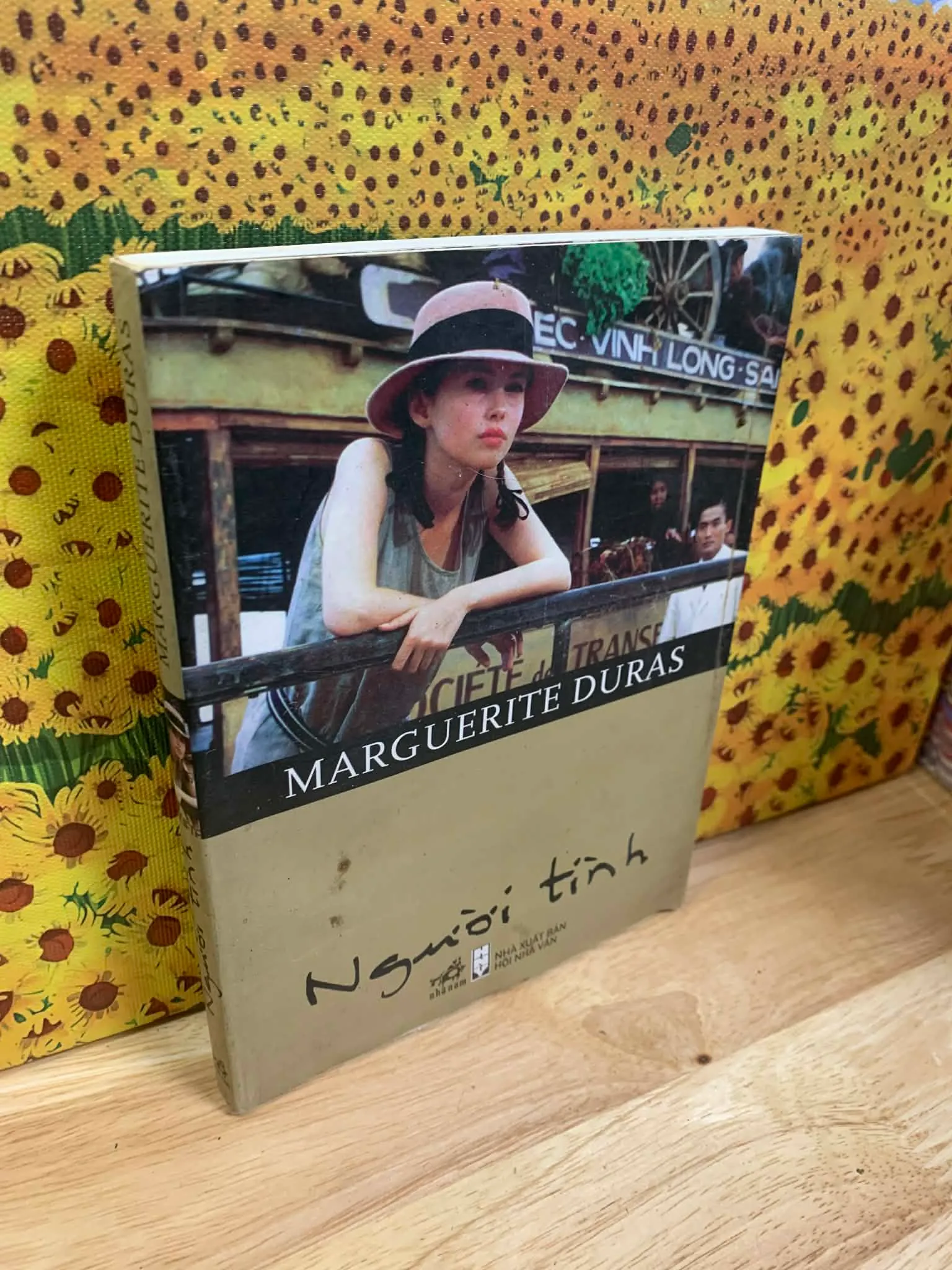 Sách tặng KÈM cho khách CÓ ĐƠN (mỗi đơn có thể chọn 1 cuốn) - Người Tình