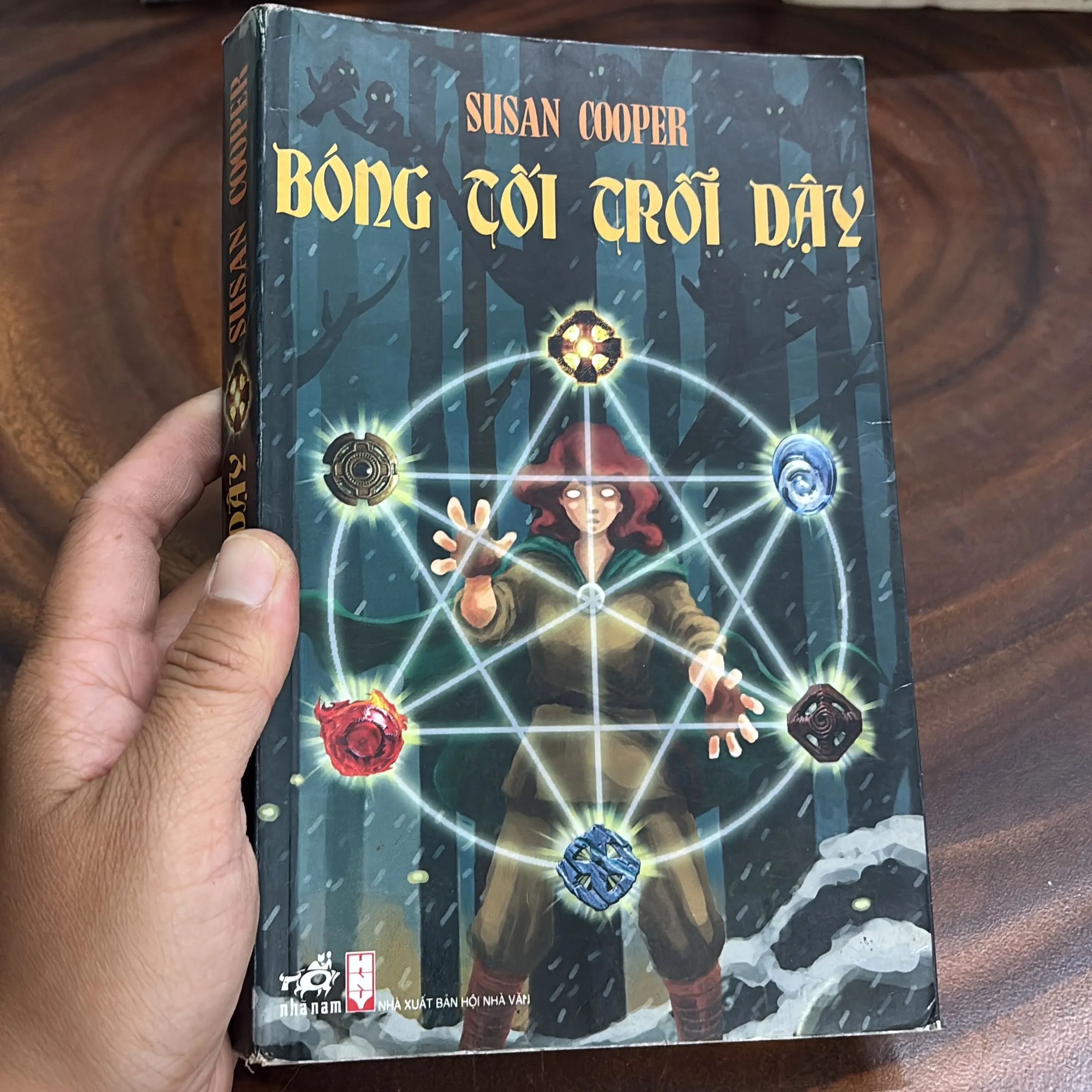 II Văn Học: Bóng Tối Trỗi Dậy - SUSAN COOPER - 2008
