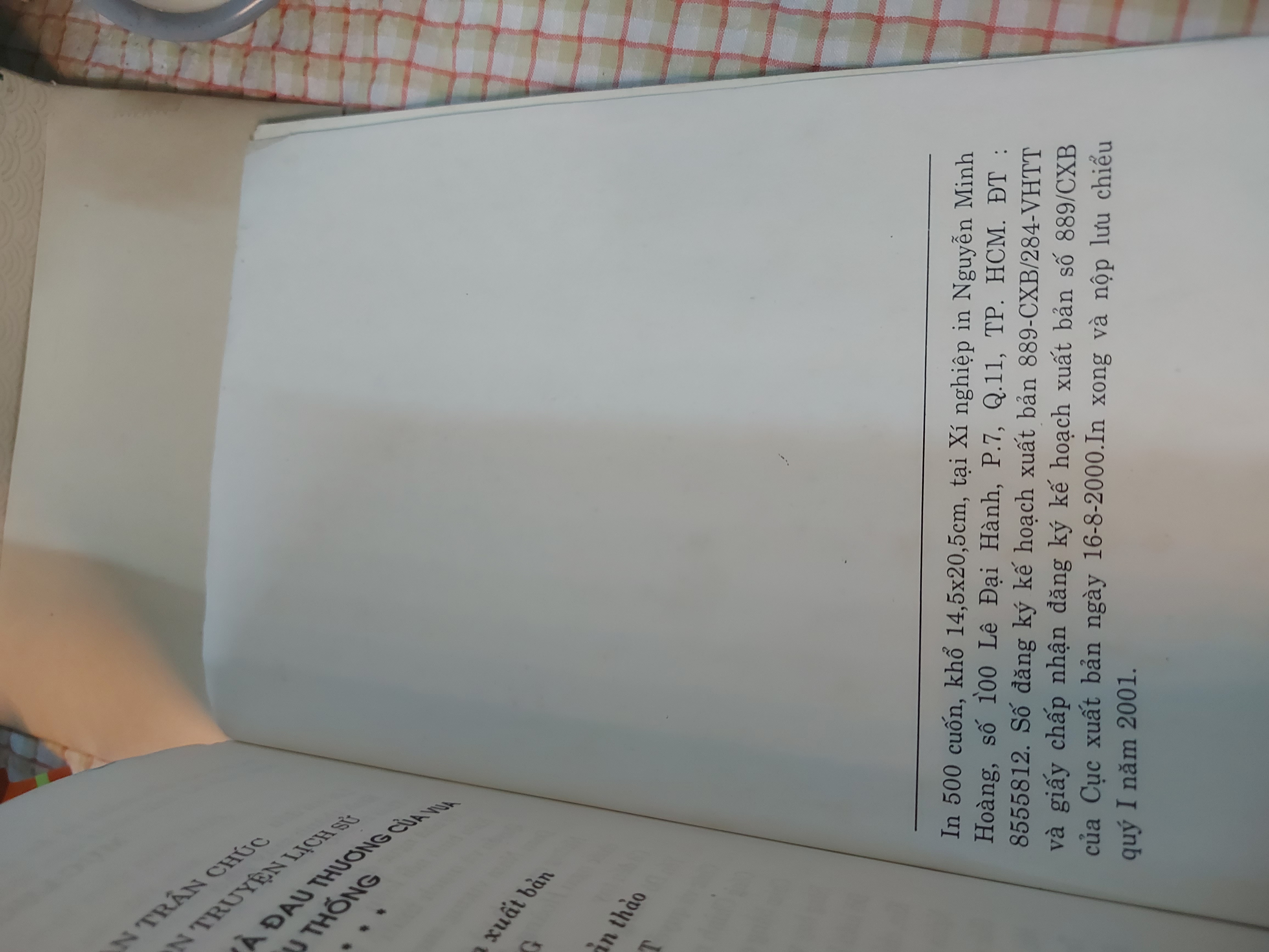 CUỘC ĐỜI TRÔI NỔI VÀ ĐAU THƯƠNG CỦA VUA LÊ CHIÊU THỐNG - Phan Trần Chúc 466445