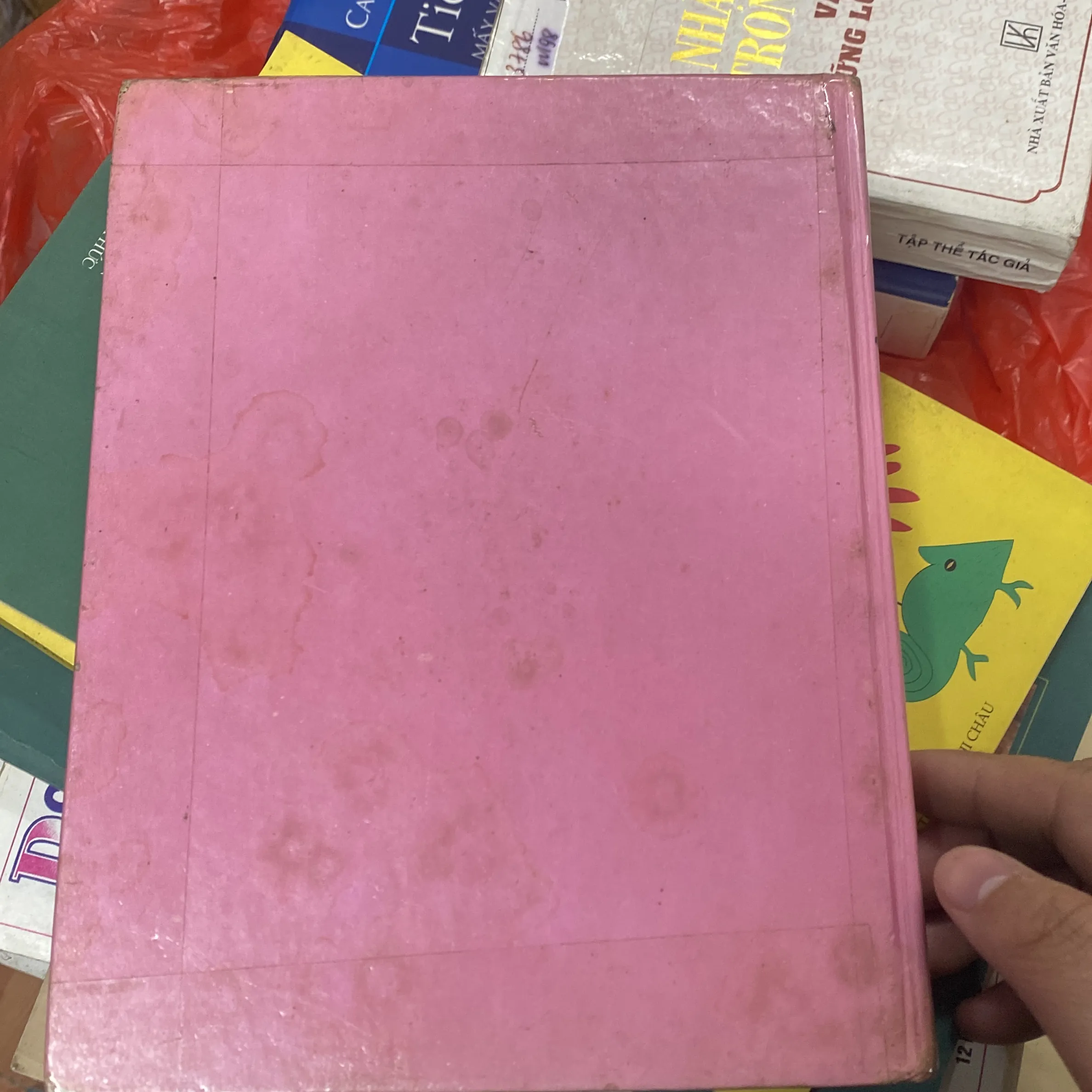 ÔNG GIÀ KHỐT TA BÍT - lla ghin 752797