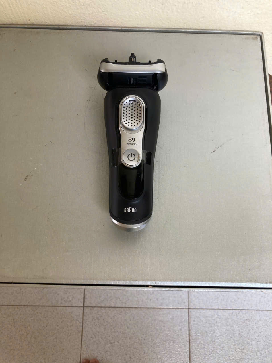 Thân máy cạo râu Braun Series 9 .Made in Germany.