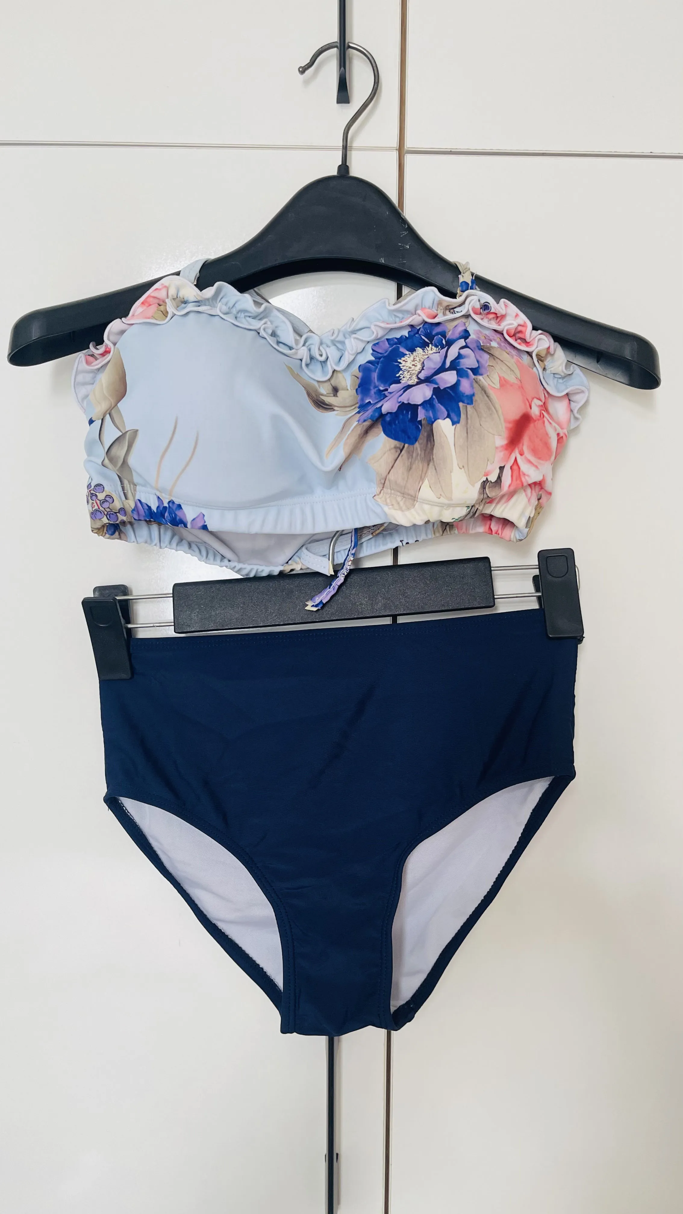 Đồ bơi hai mảnh, size M