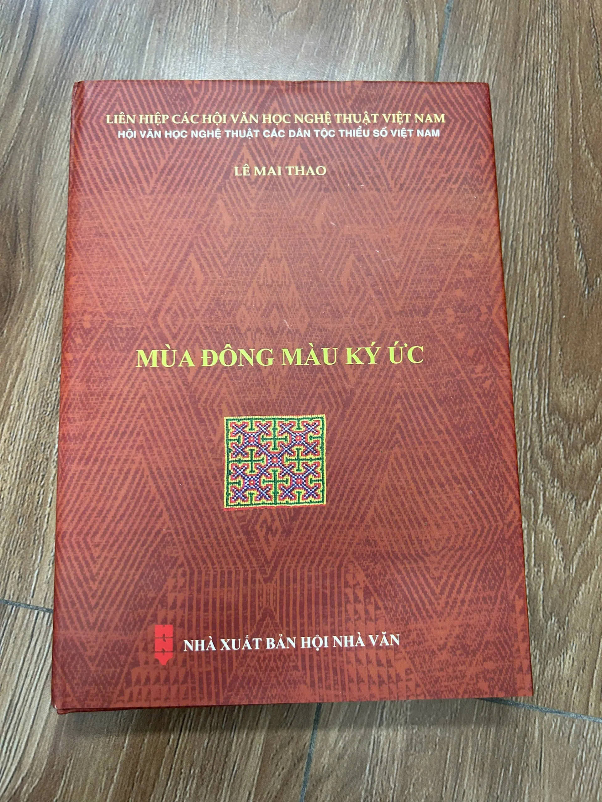Mùa đông màu ký ức – Lê Mai Thao
