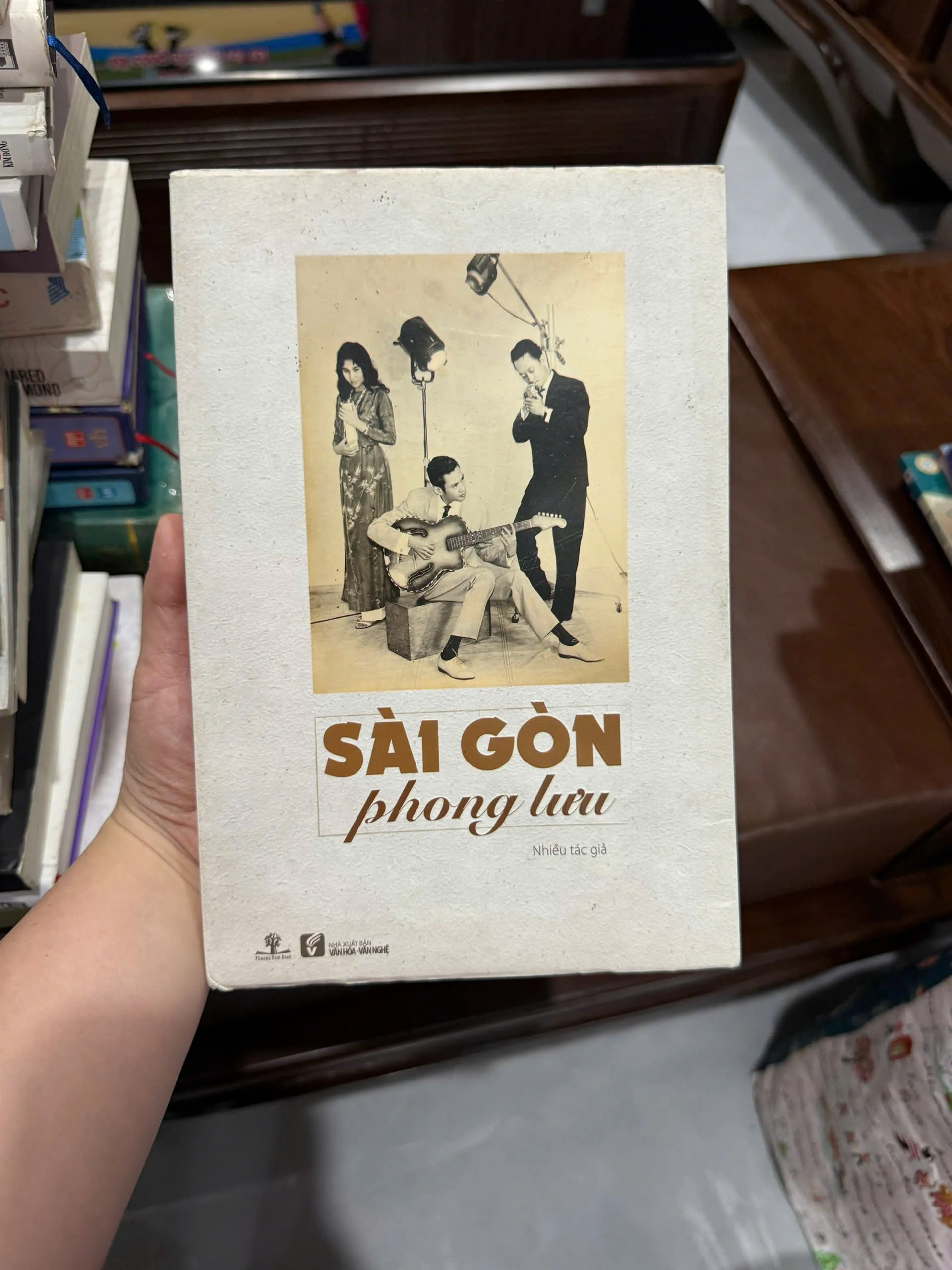 Sài Gòn Phong Lưu | Sách văn hóa – hoài niệm về Sài Gòn xưa đầy tinh tế - K4
