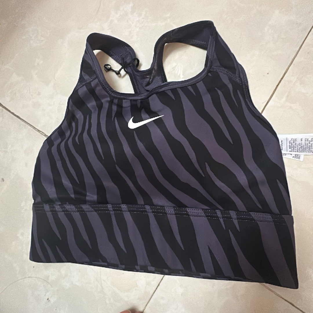 Áo bra thể thao chính hãng Nike màu tím- size S - ngực 80 - mới 100% 304556