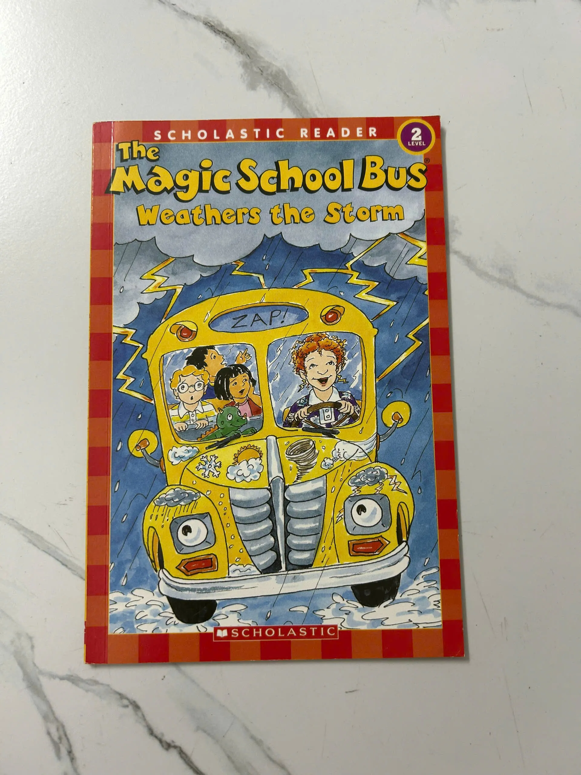 The Magic School Bus: Weathers the Storm – Kristin Earhart (Level 2)