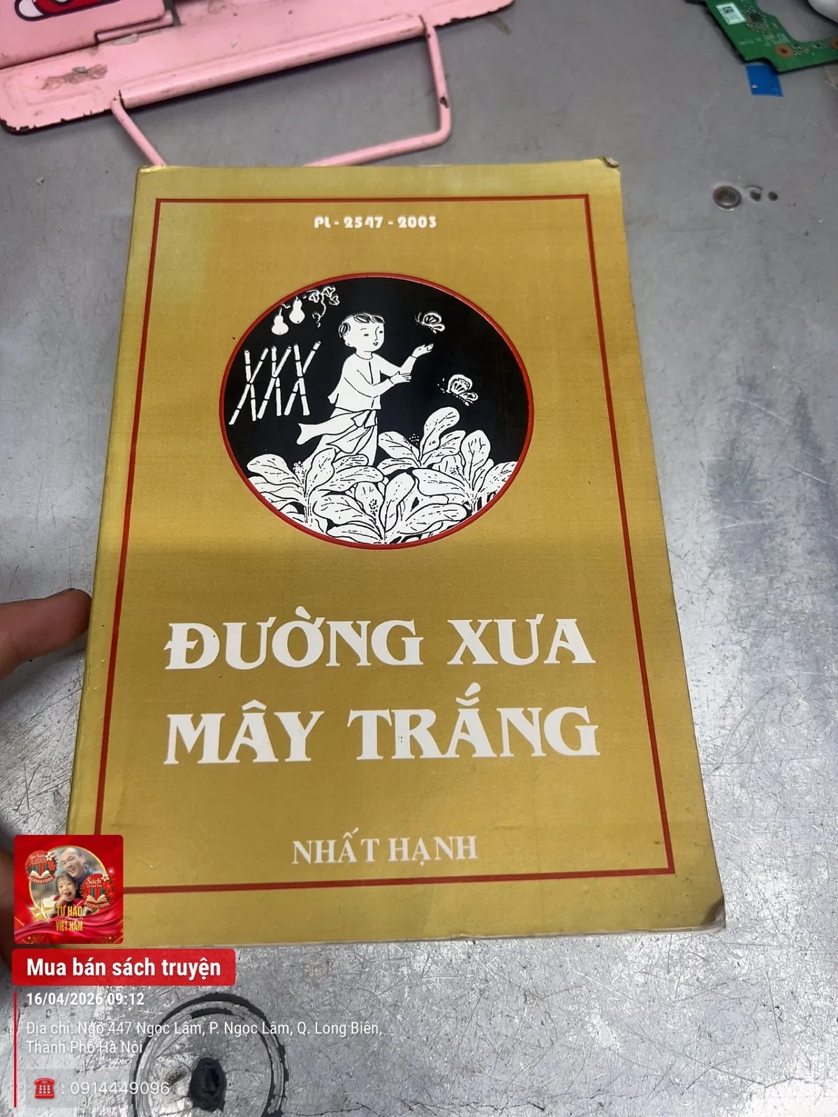 Đường xưa mây trắng" của tác giả Thích Nhất Hạnh
