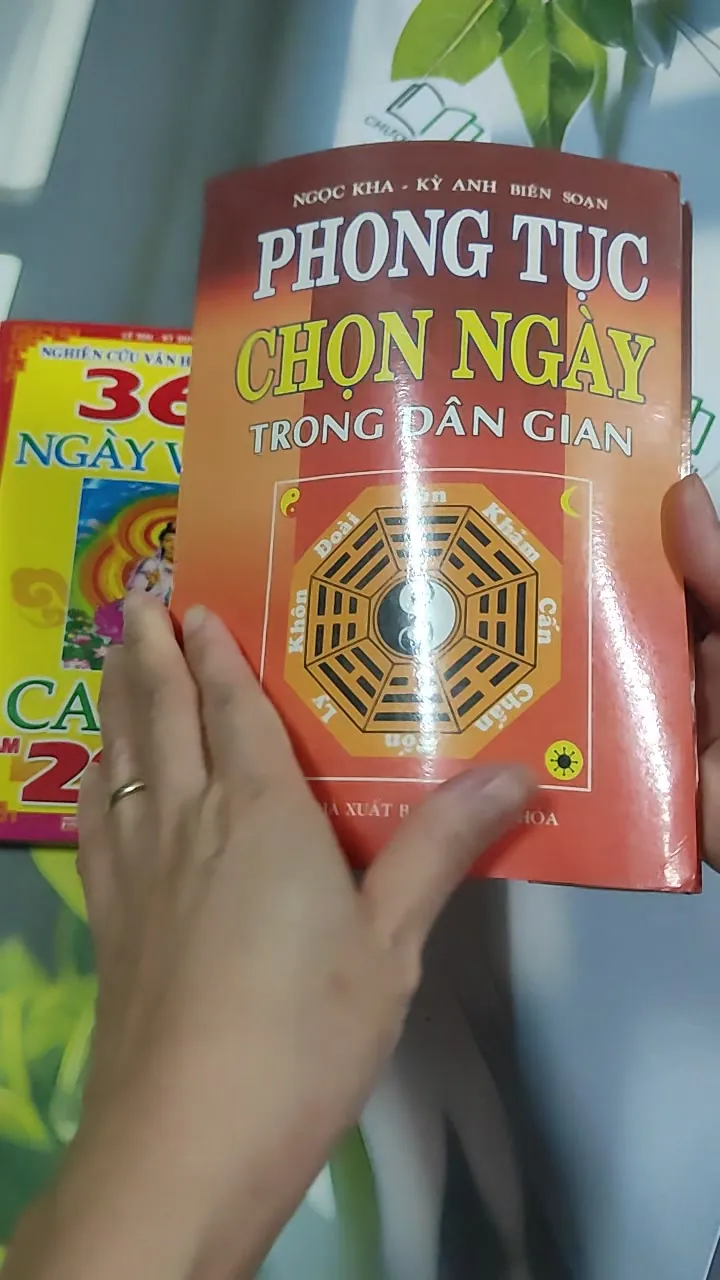 Combo: Phong Tục Chọn Ngày, 365 Ngày Vạn Sự 2020 776187