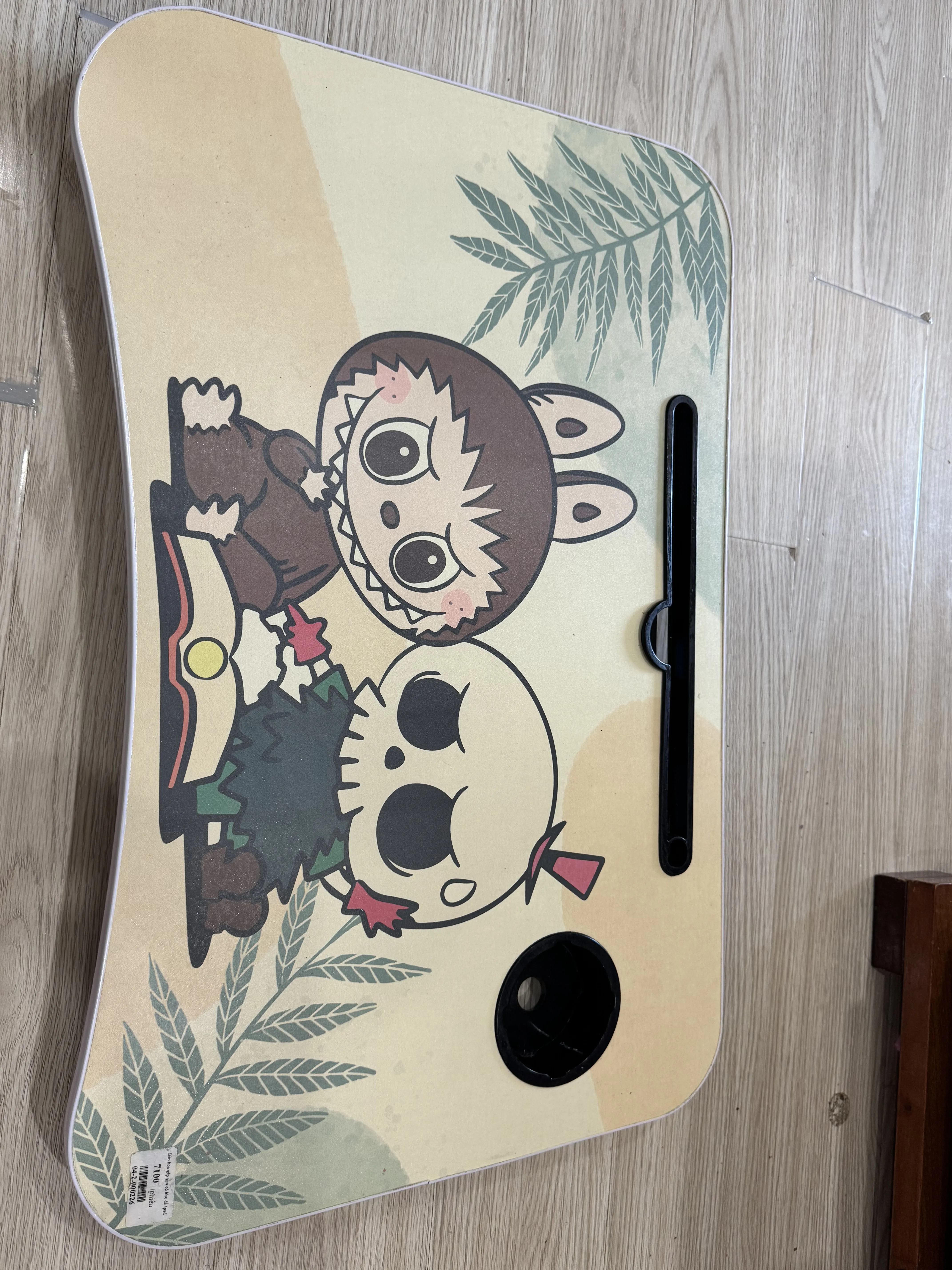 Cho tặng đồ trẻ em người lớn 1008438