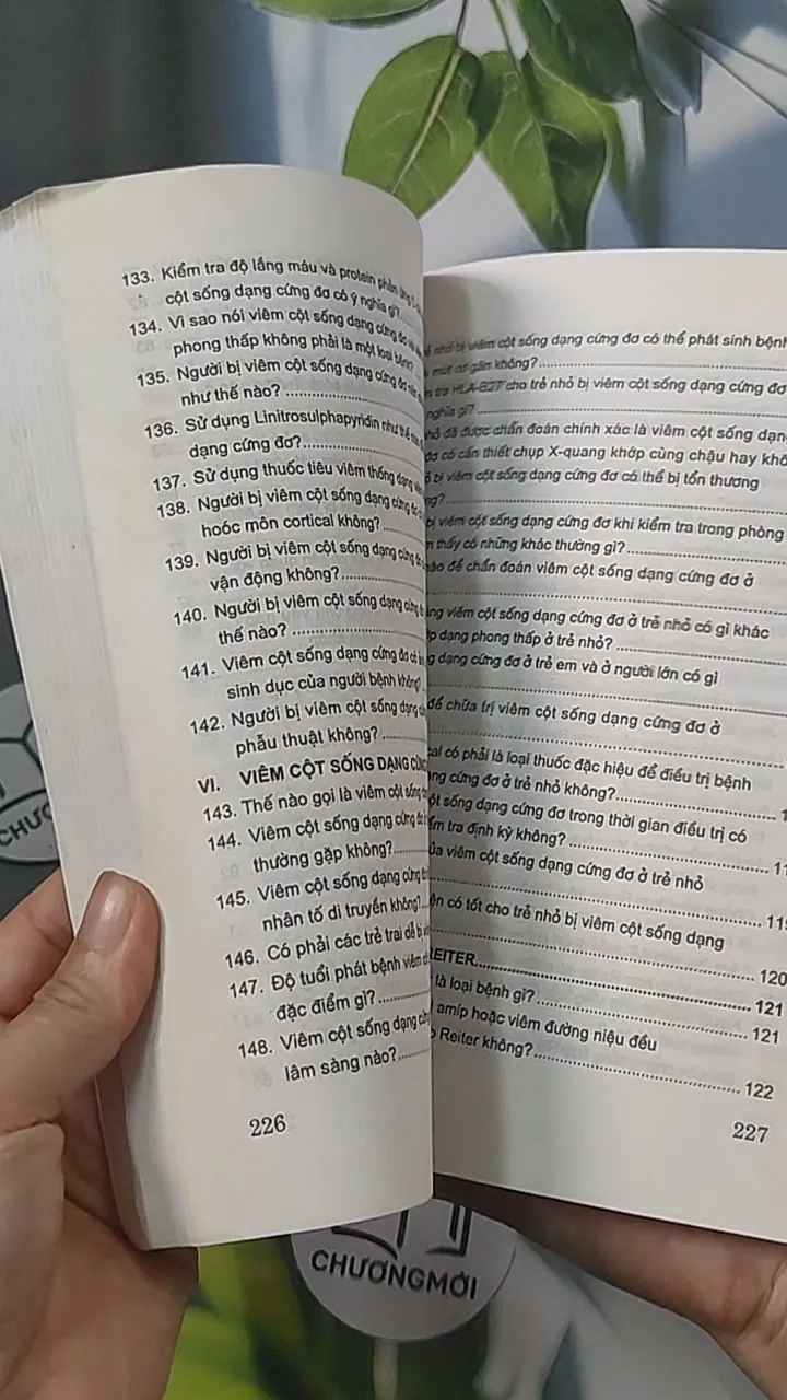 300 câu hỏi phòng chữa bệnh viêm khớp - Thi Quế Anh 688502