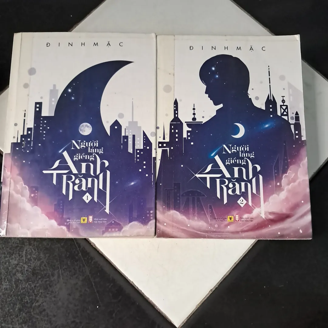 Người láng giềng ánh trăng