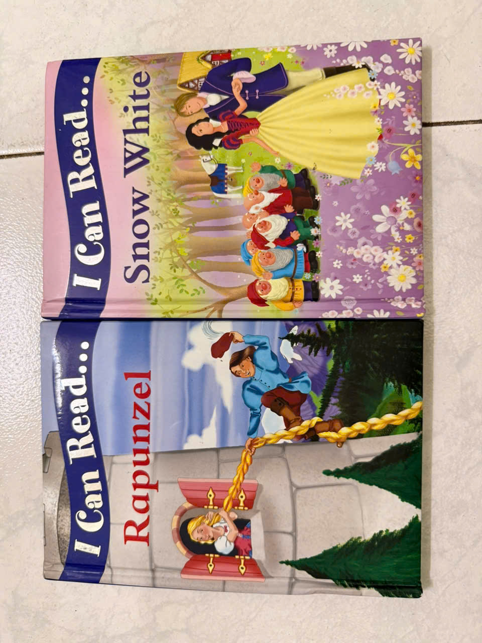 Set 2 quyển truyện tiếng Anh Rapunzel và Snow white