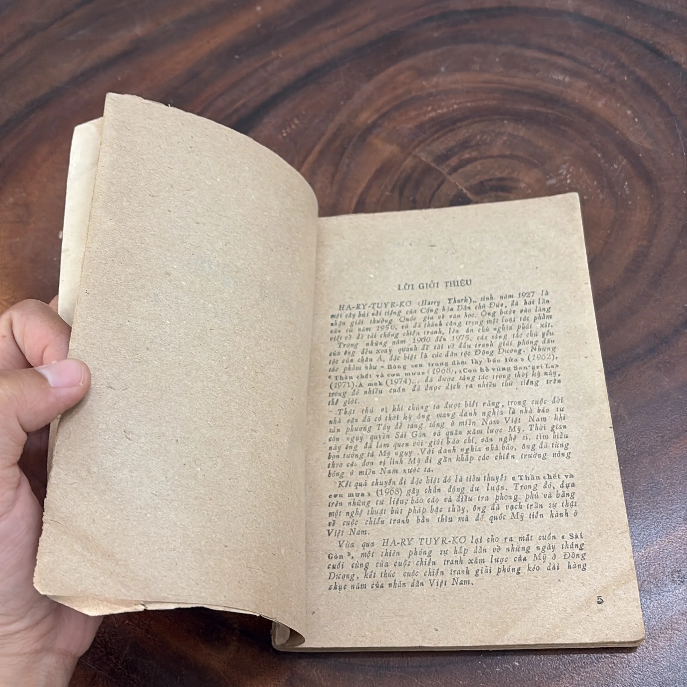 II Văn Học: Con Hổ Vùng Sangrila - HARY TUYRKƠ - 1986 1005269