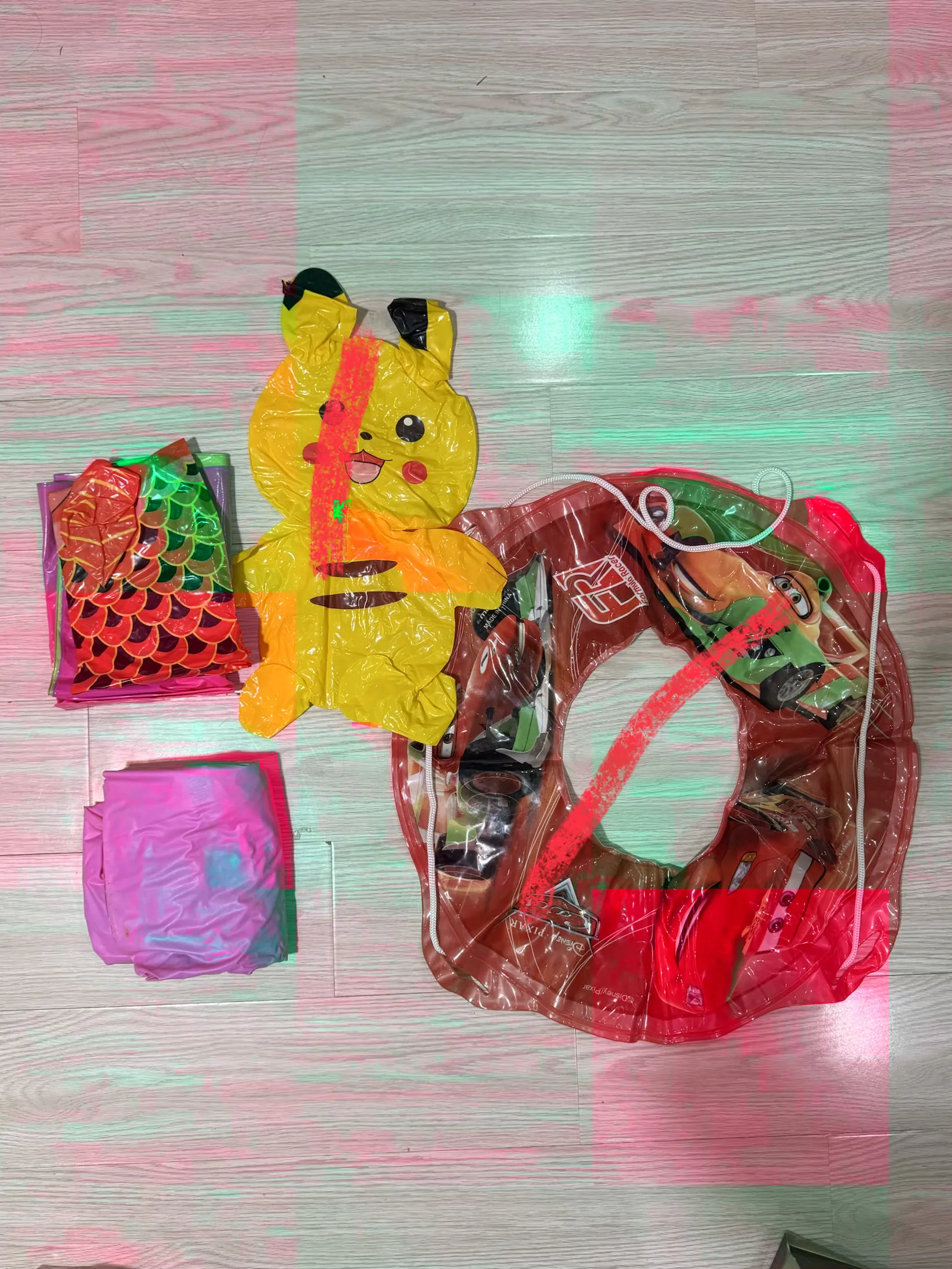 Cho tặng đồ trẻ em người lớn 1008438