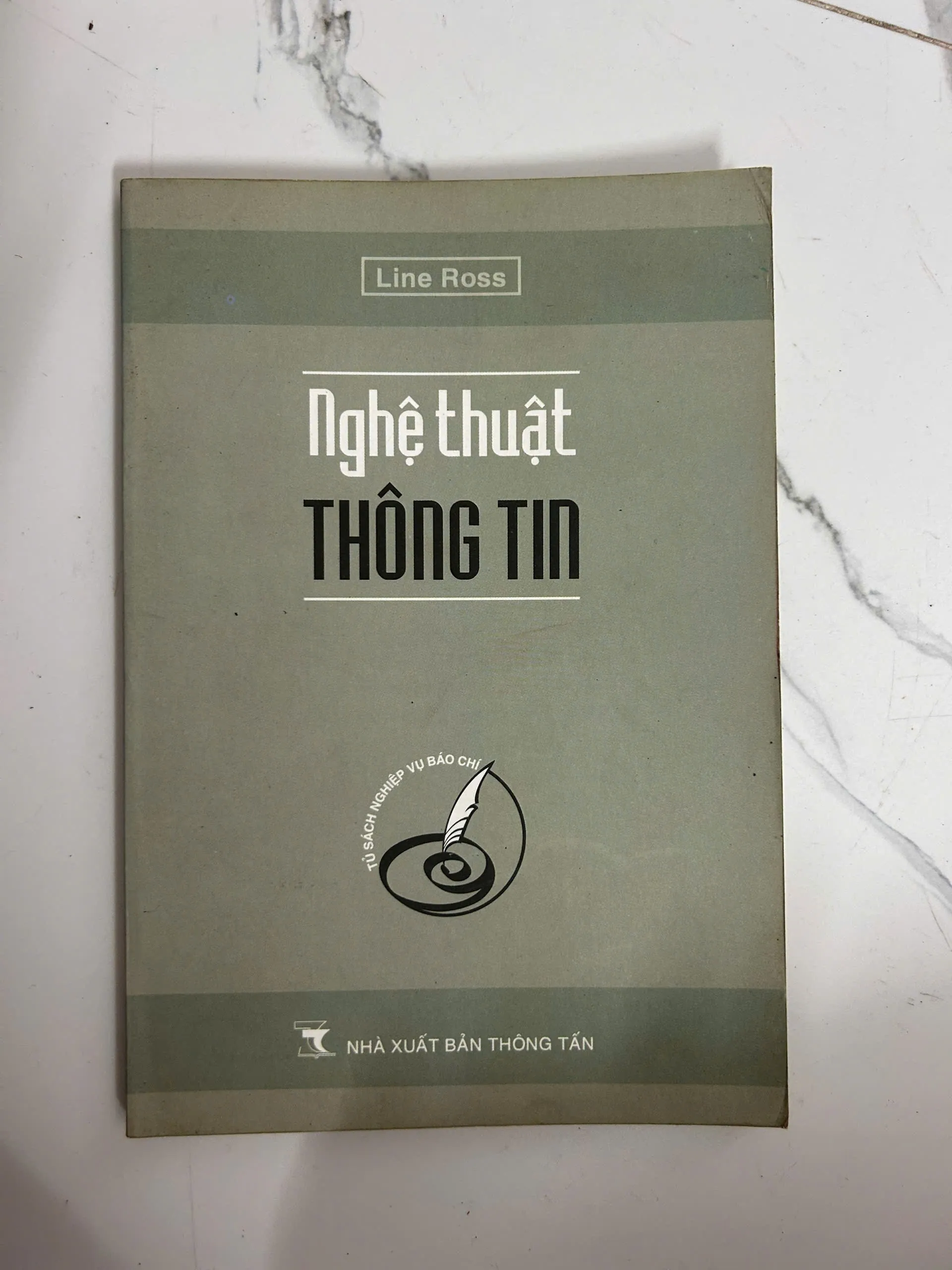 Nghệ thuật thông tin - Line Ross - Nghiệp vụ báo chí