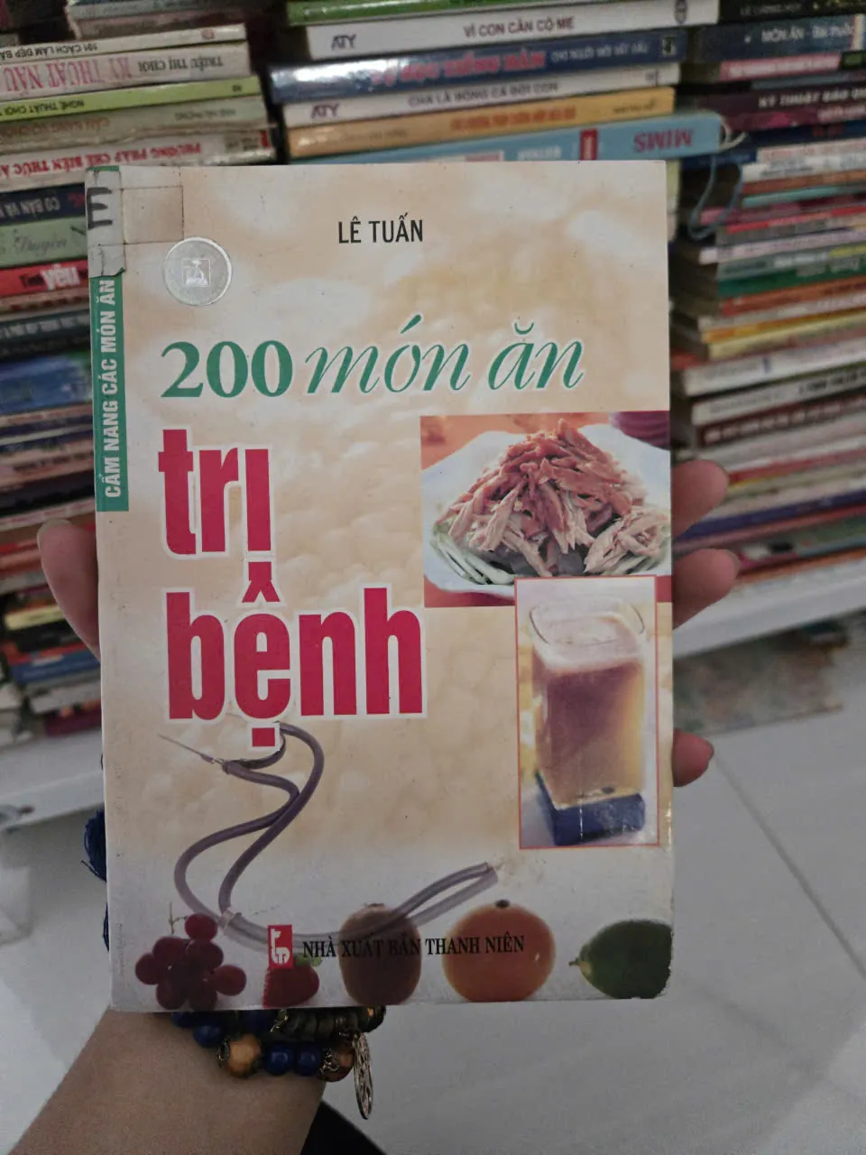 200 món ăn trị bệnh