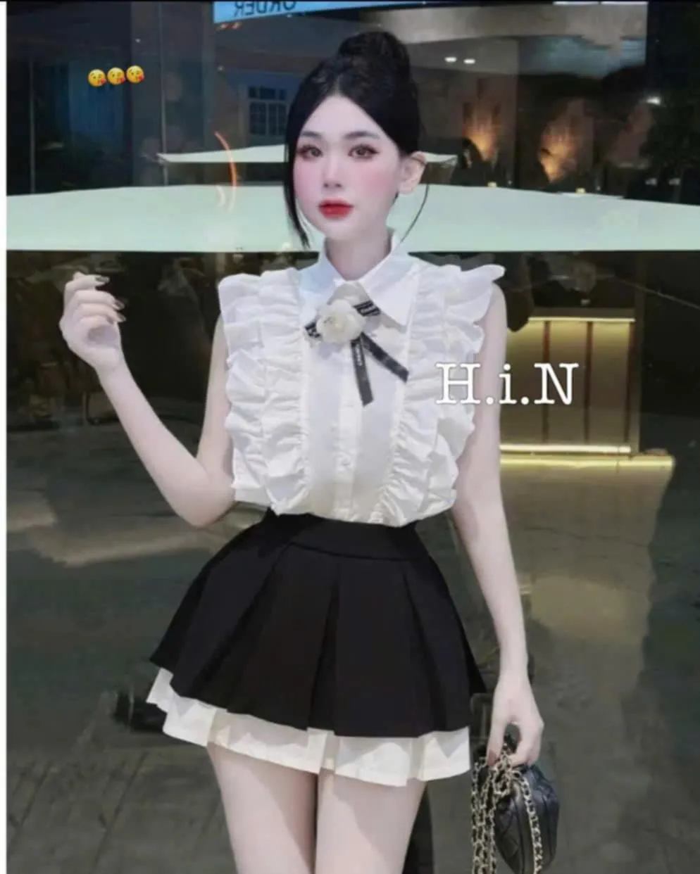 Set đen trắng xinh xắn Size M còn nguyên tag